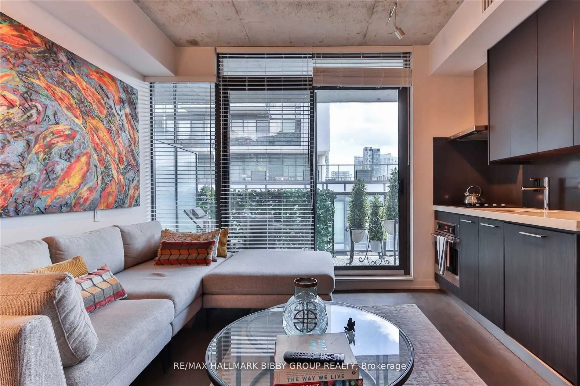 461 Adelaide Street W, #914