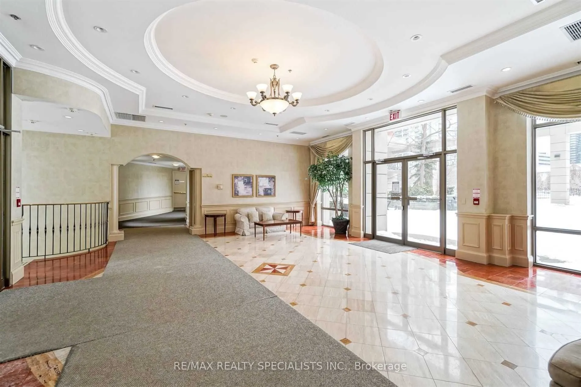 55 Harrison Garden Boulevard, #411