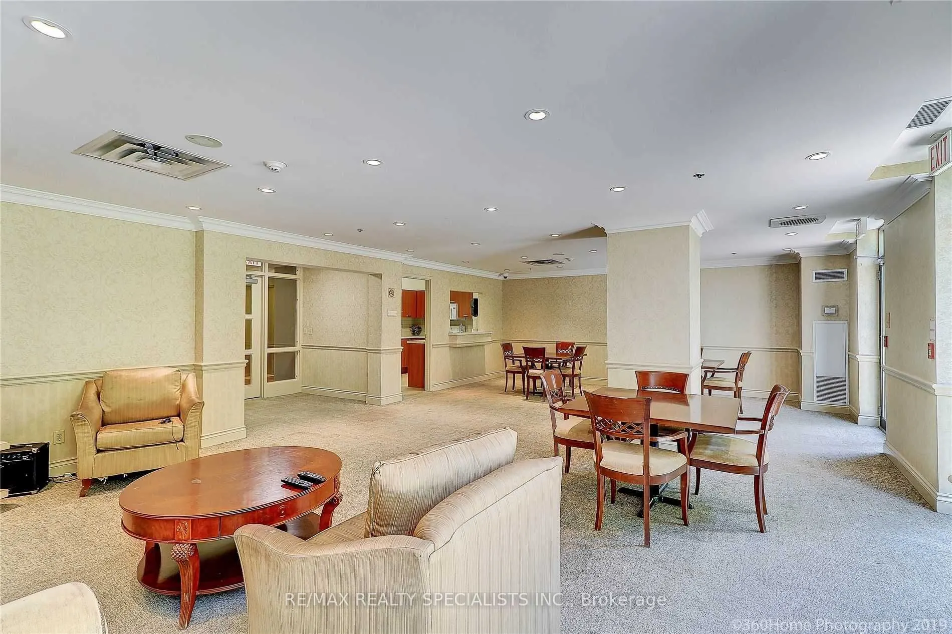 55 Harrison Garden Boulevard, #411