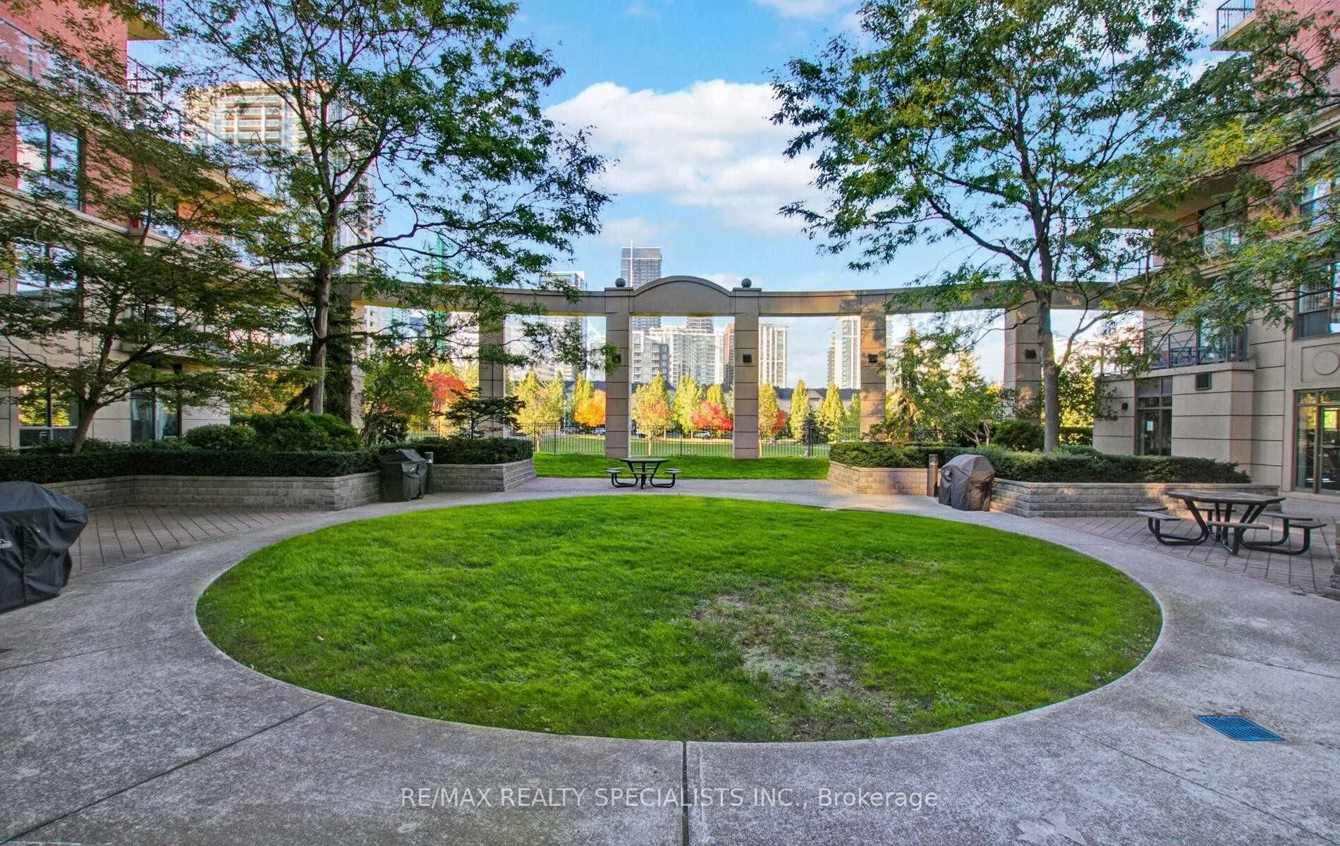 55 Harrison Garden Boulevard, #411