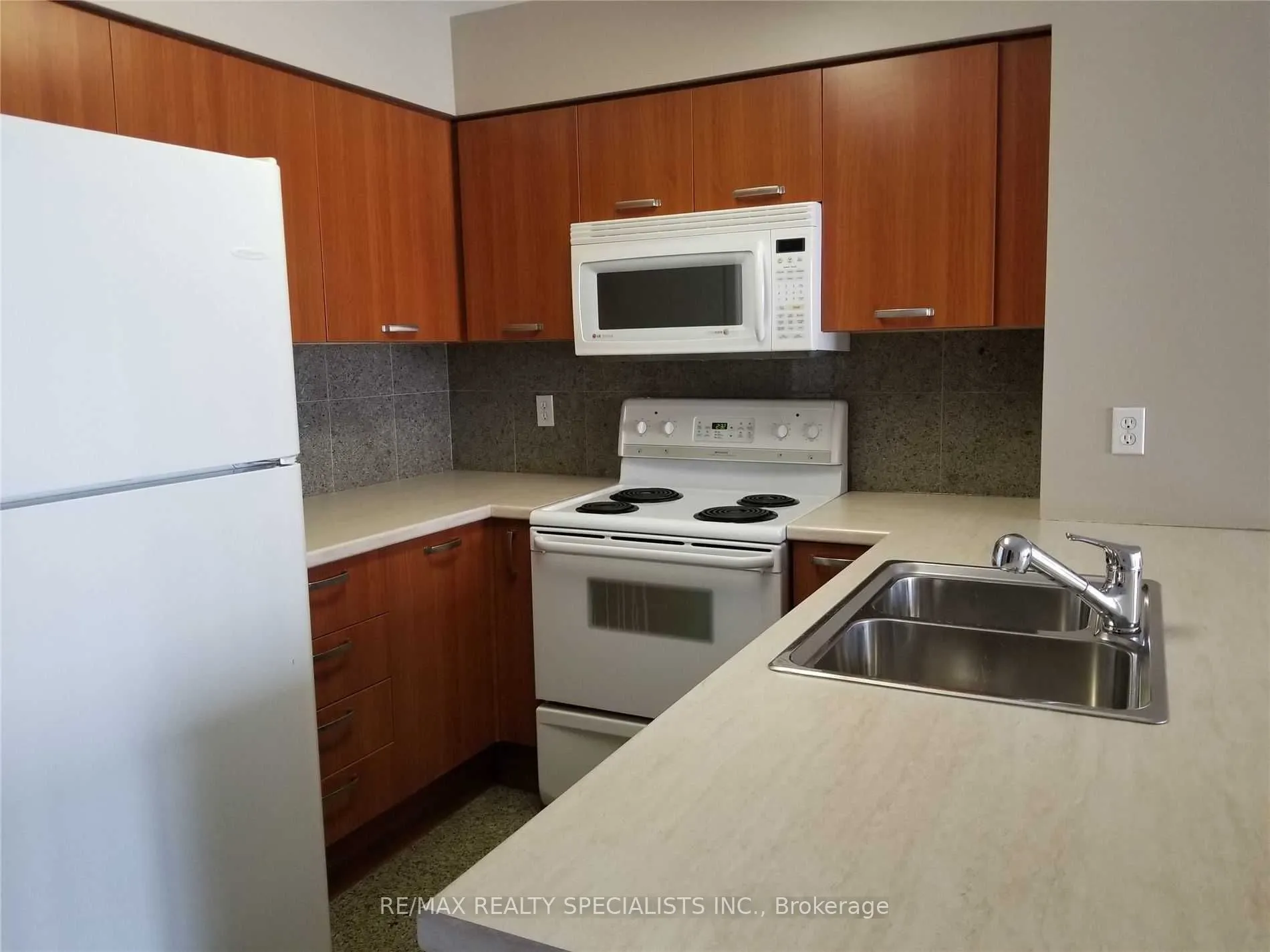 55 Harrison Garden Boulevard, #411