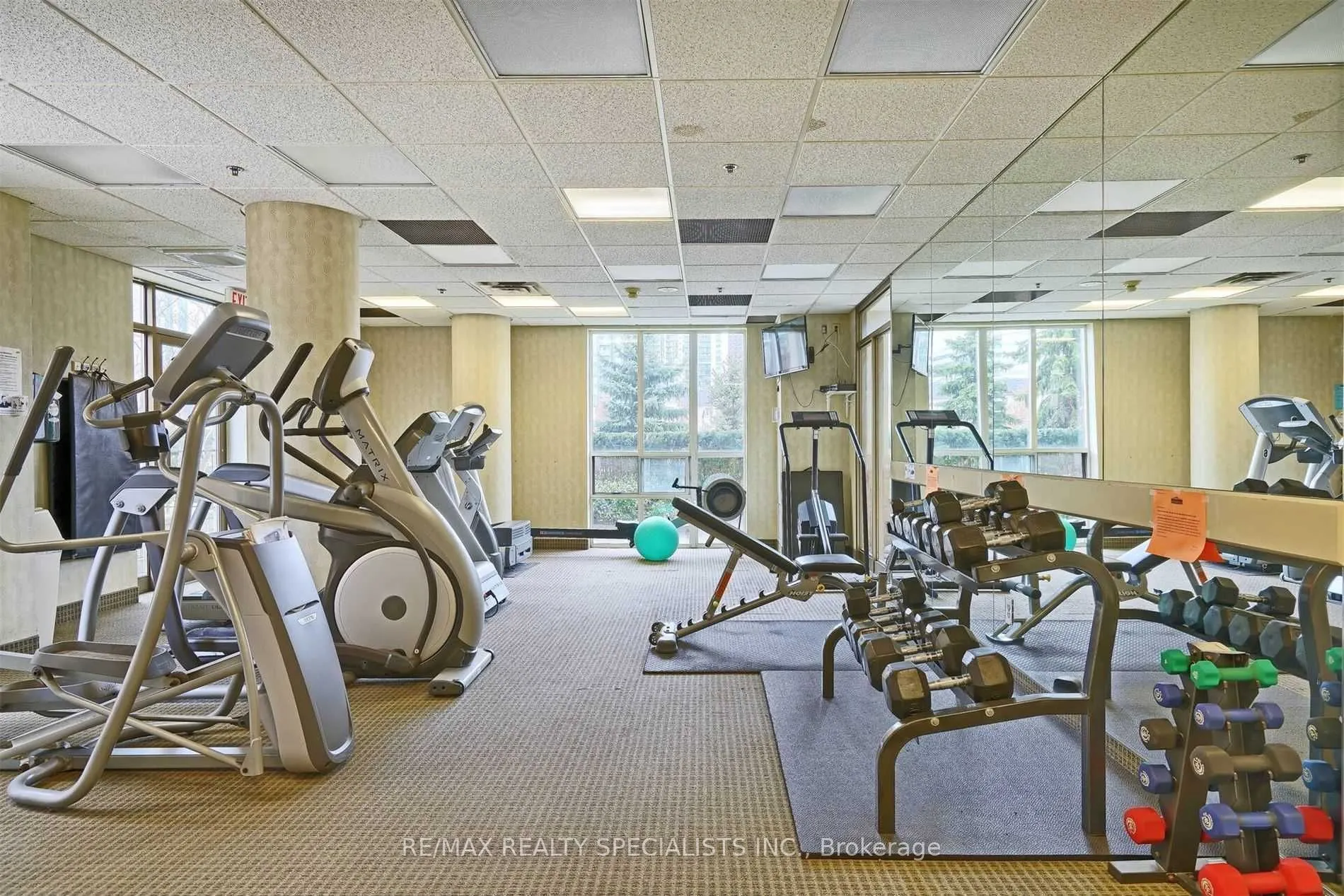 55 Harrison Garden Boulevard, #411