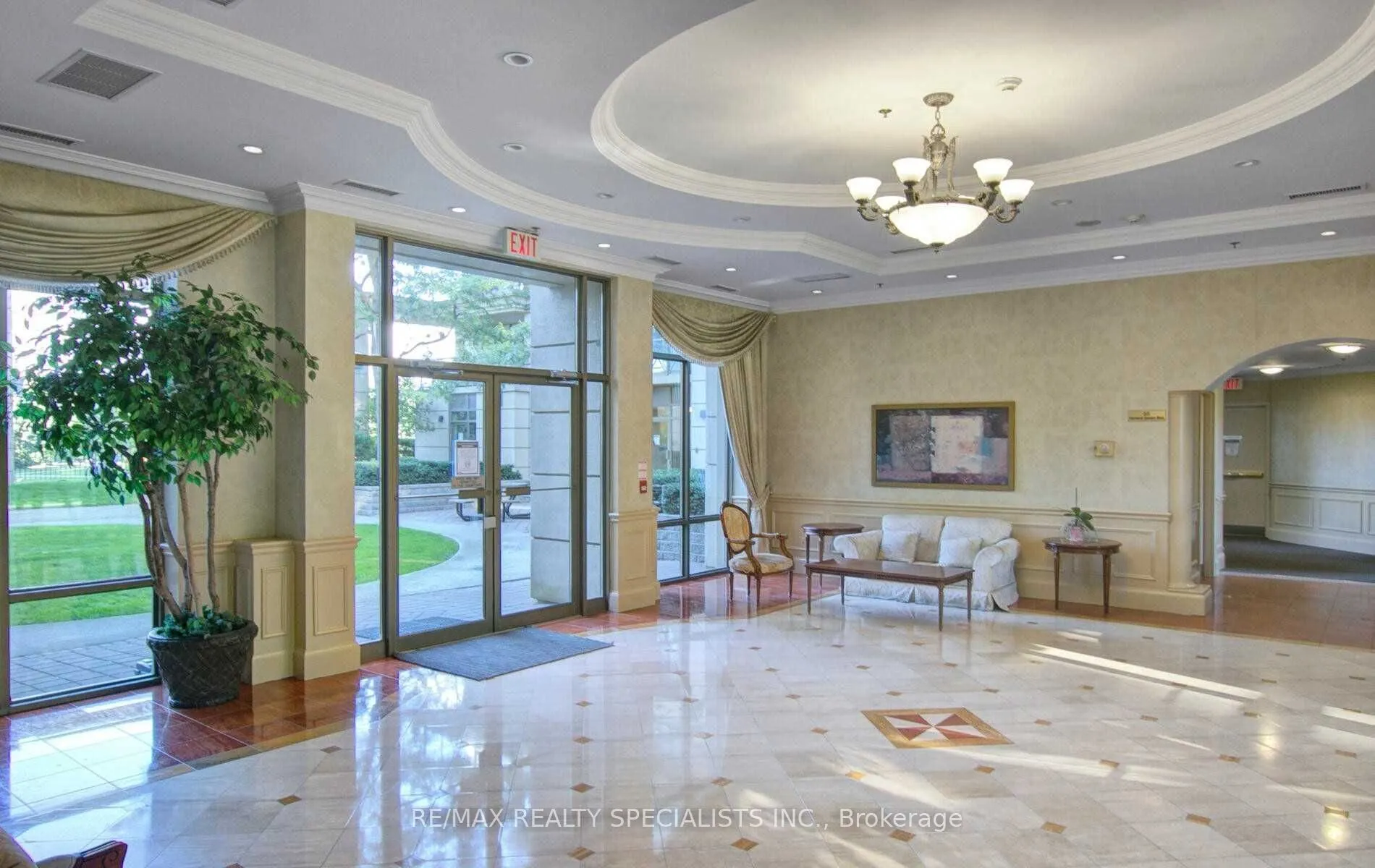 55 Harrison Garden Boulevard, #411