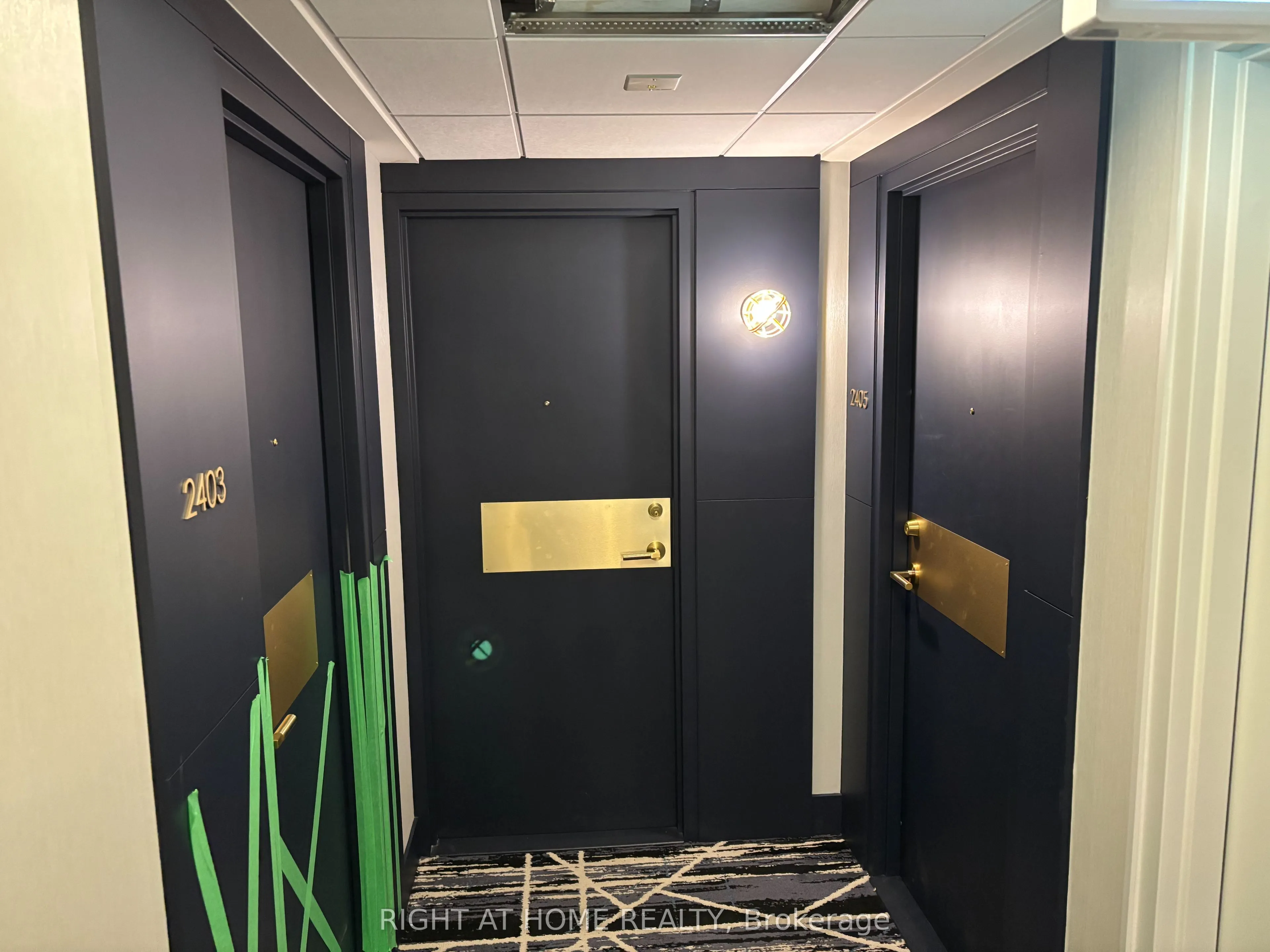 18 Yonge Street, #2404