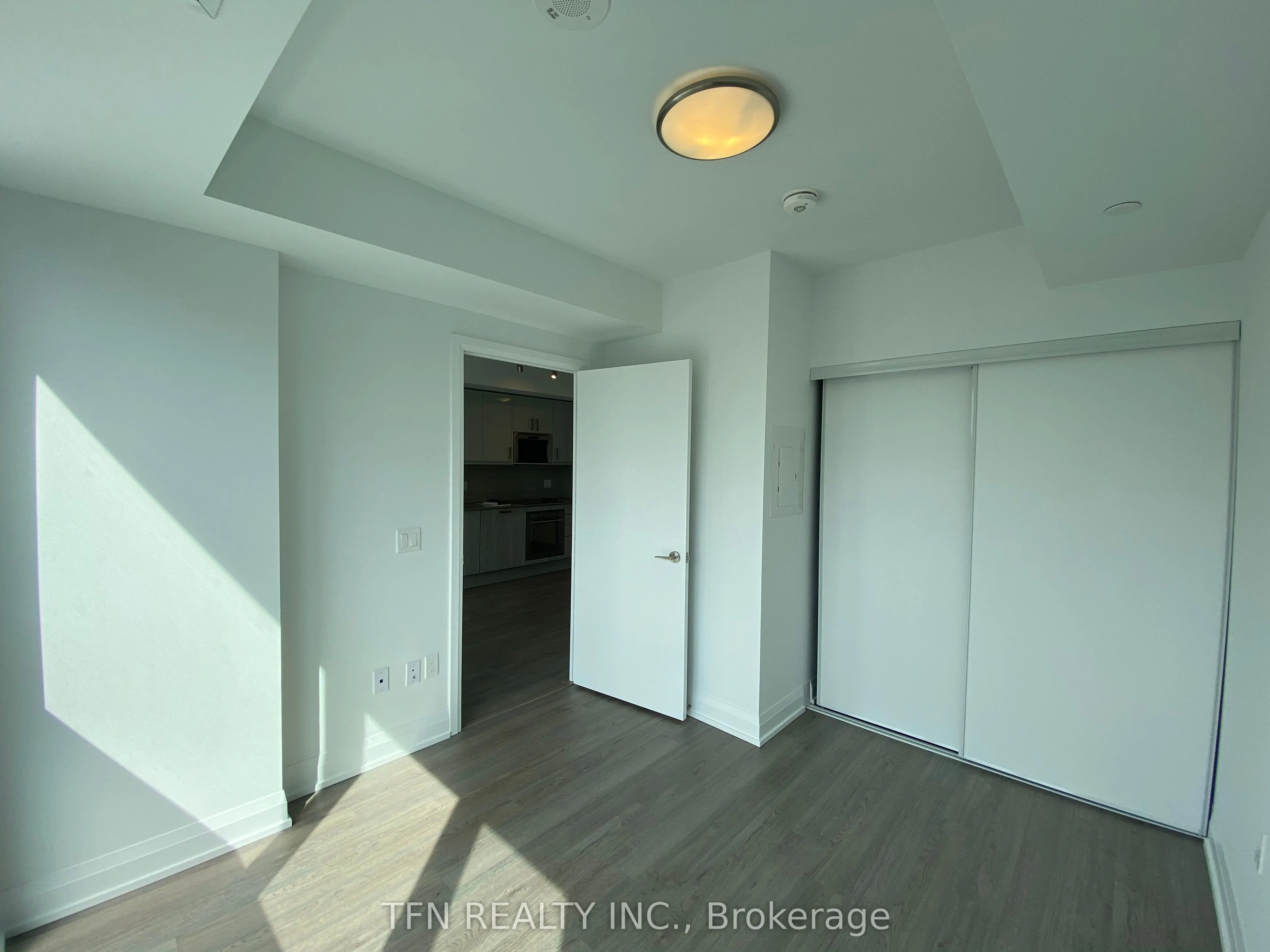 77 Mutual Street, #2206