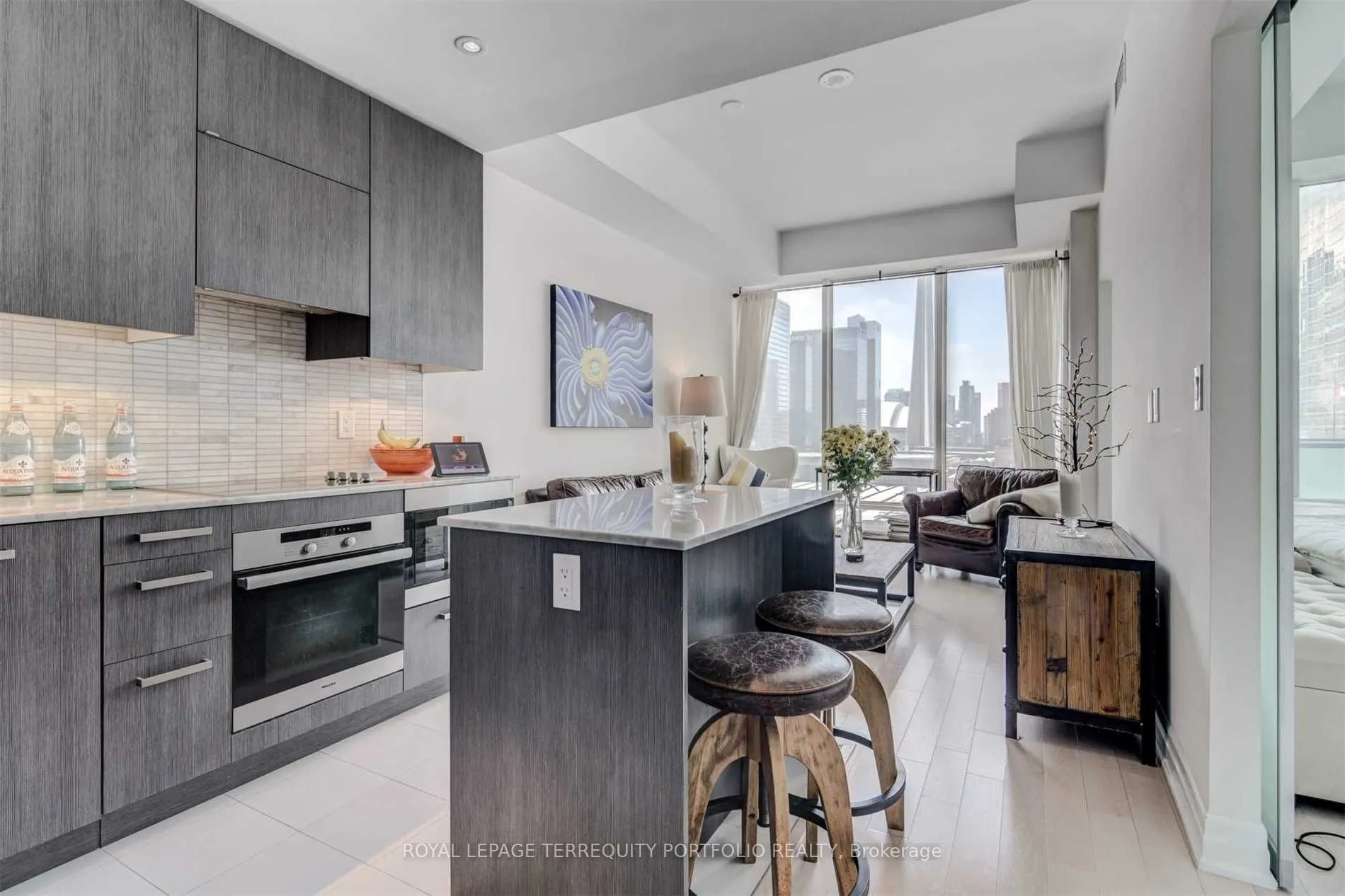 8 The Esplanade Avenue, #1204