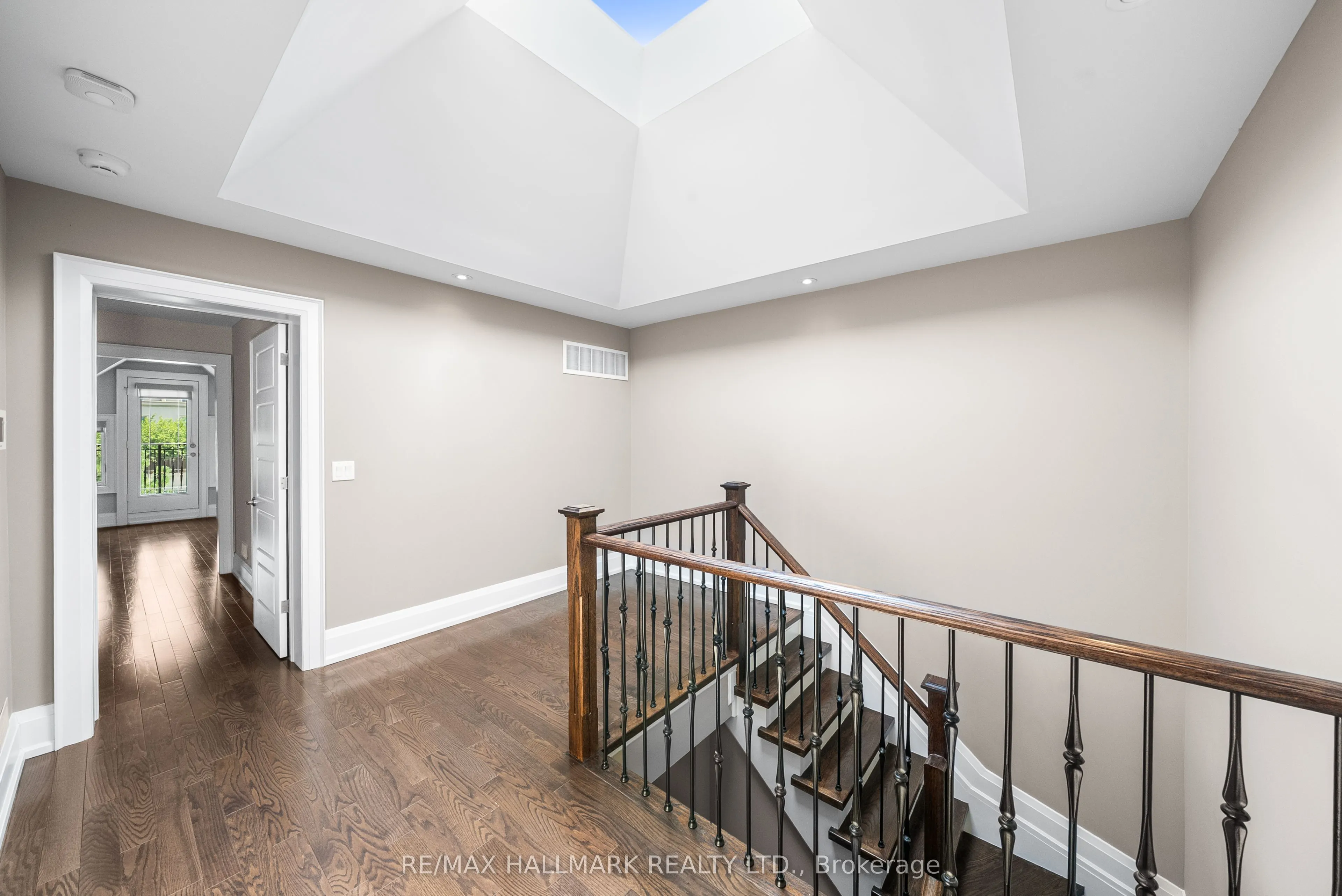 19 Hycrest Avenue