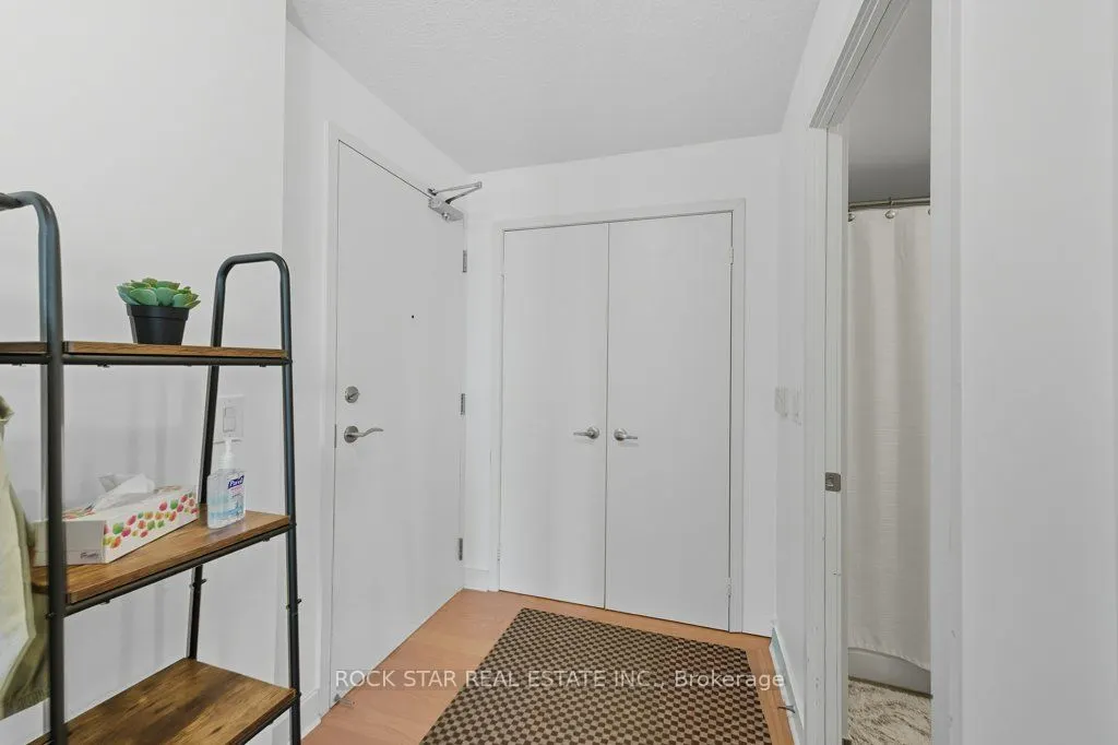 320 Richmond Street E, #LPH13