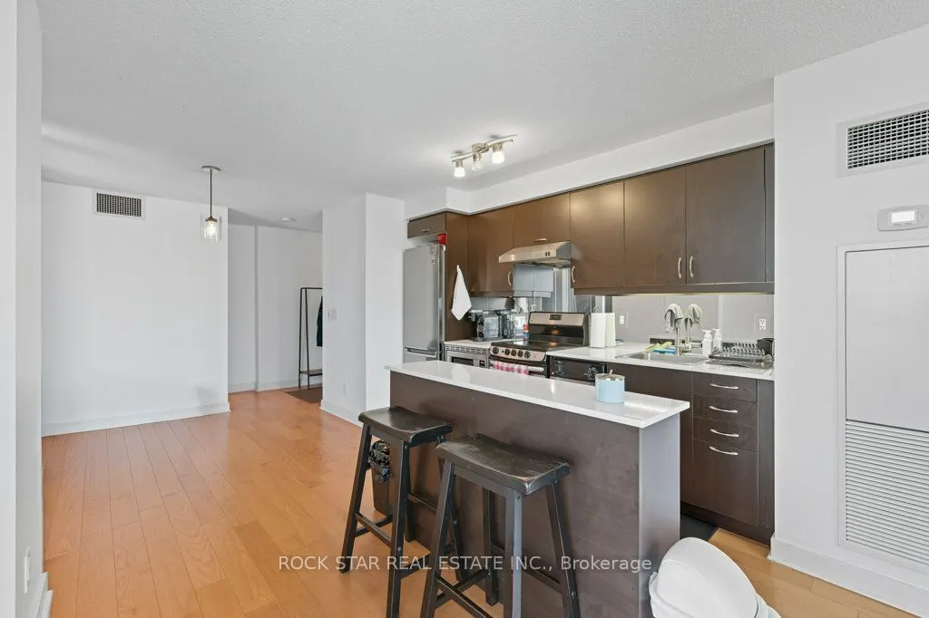 320 Richmond Street E, #LPH13