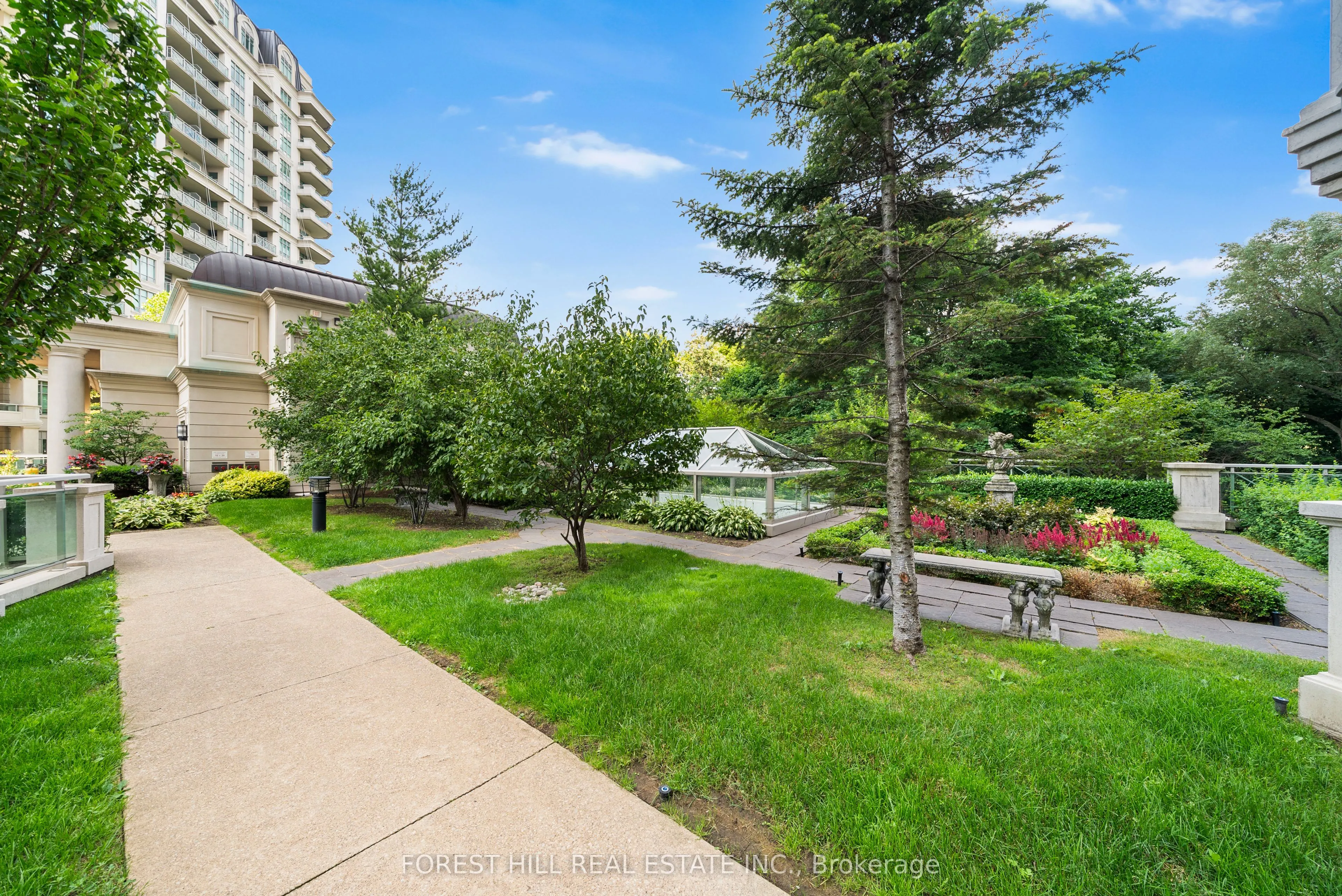 10 Bloorview Place, #209