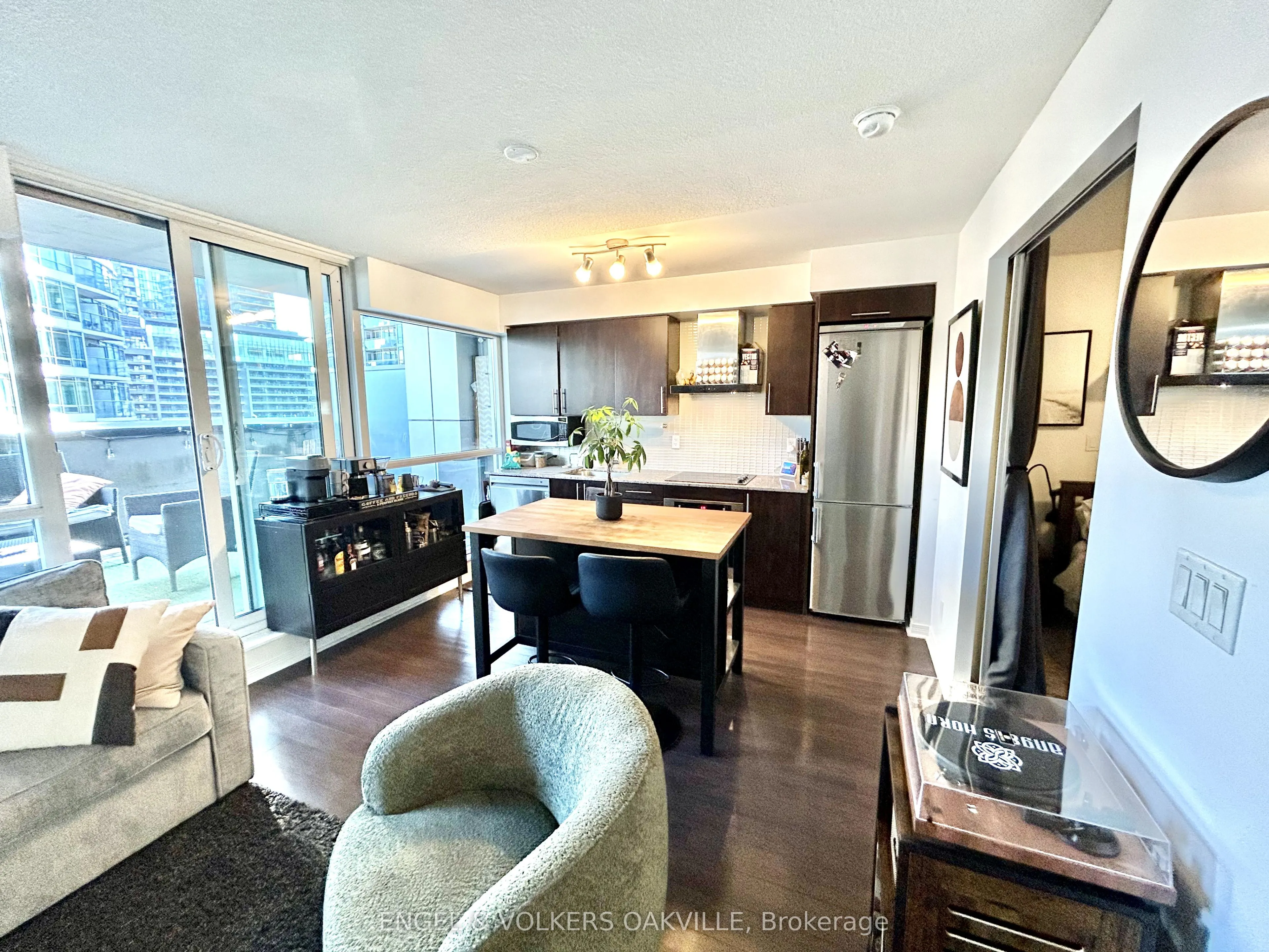 352 Front Street W, #405