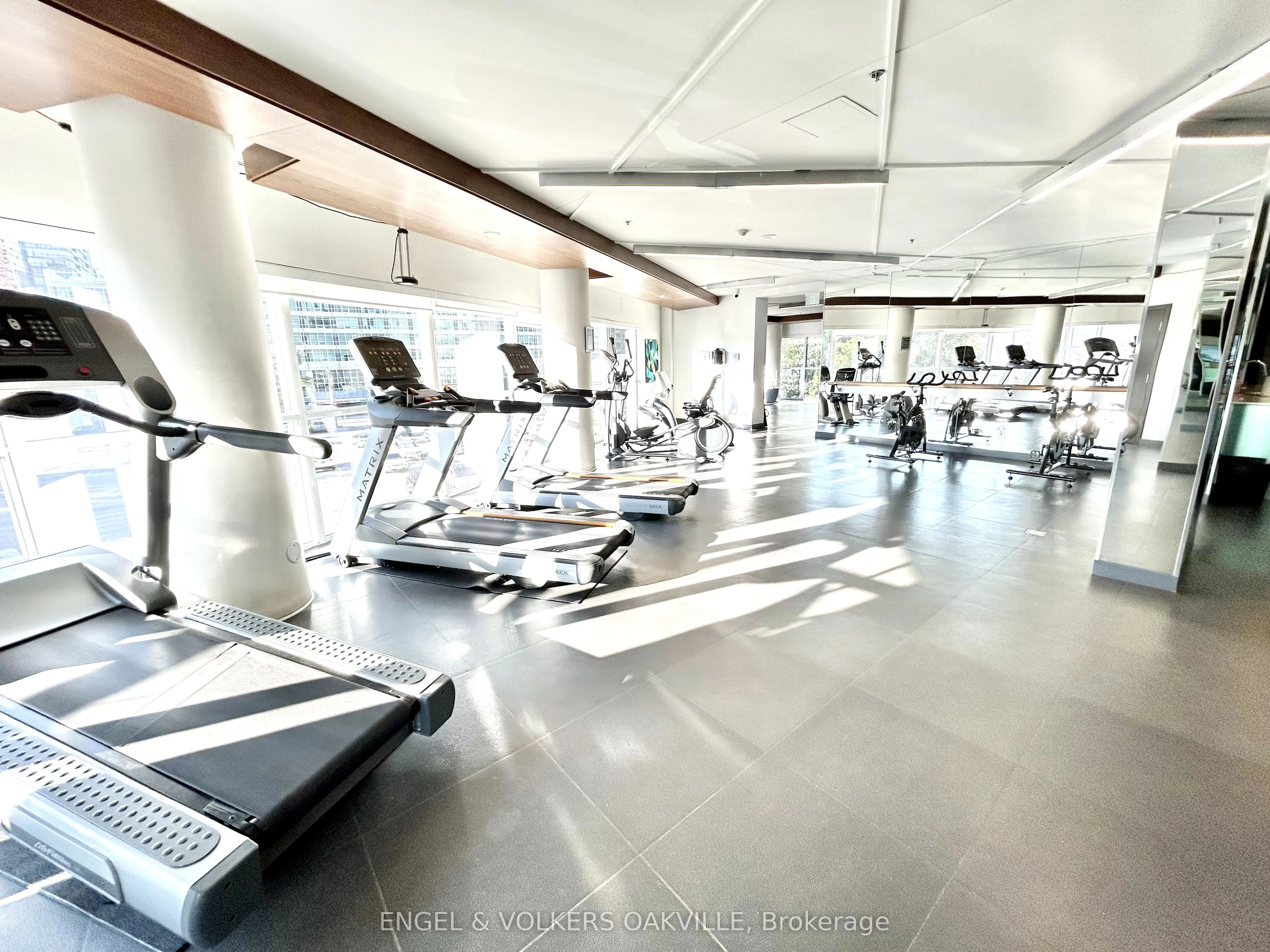 352 Front Street W, #405