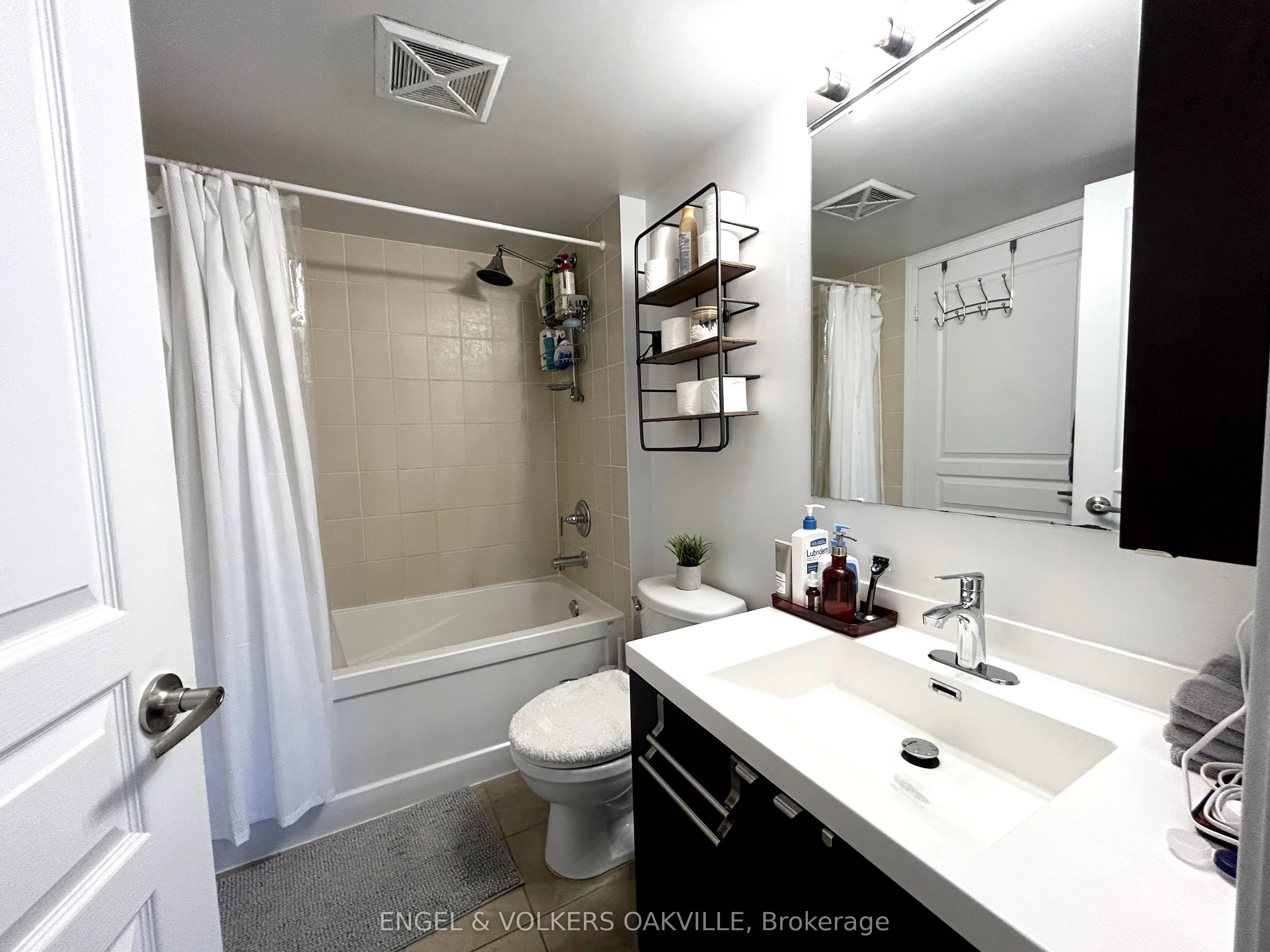352 Front Street W, #405