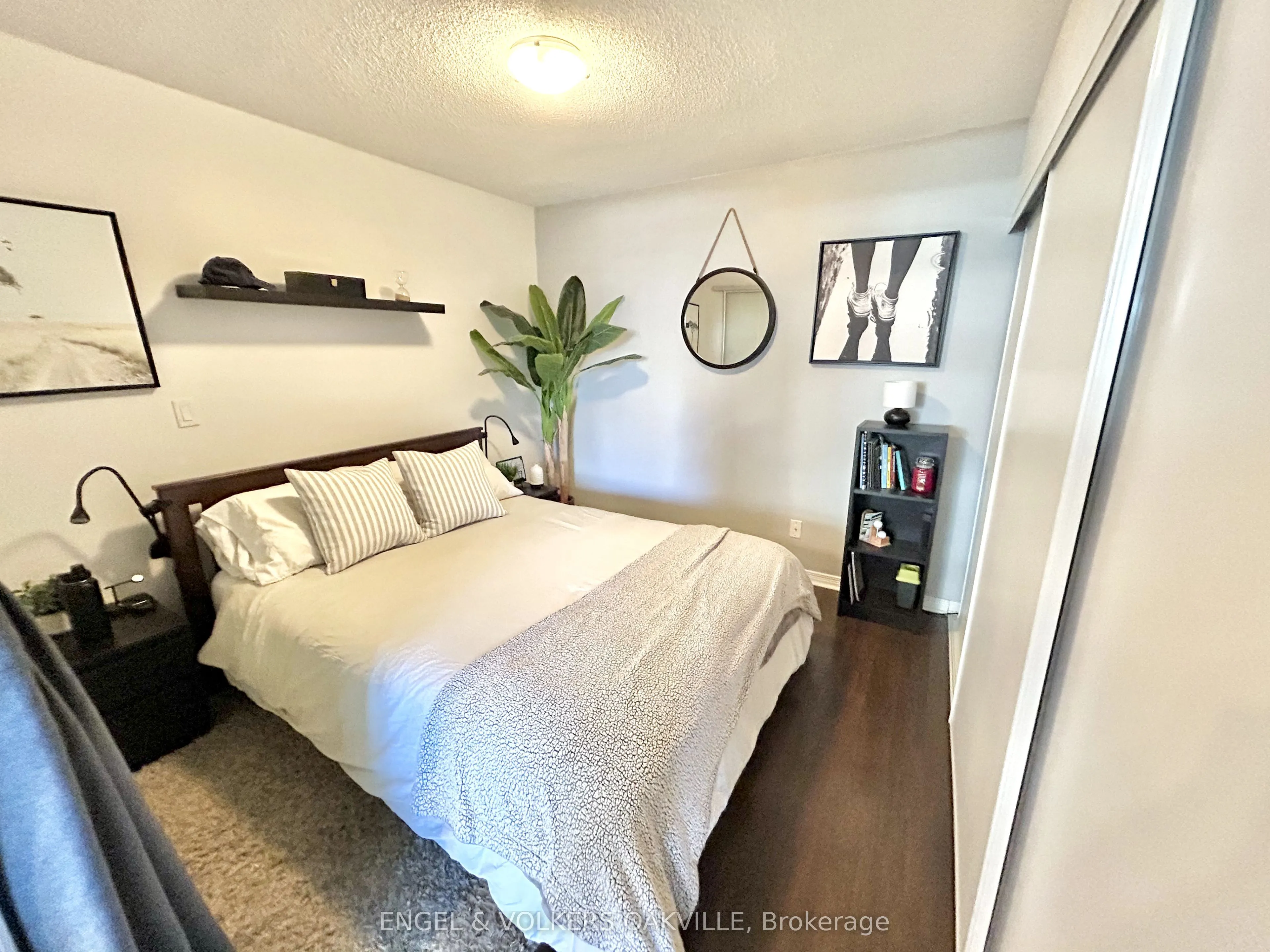 352 Front Street W, #405