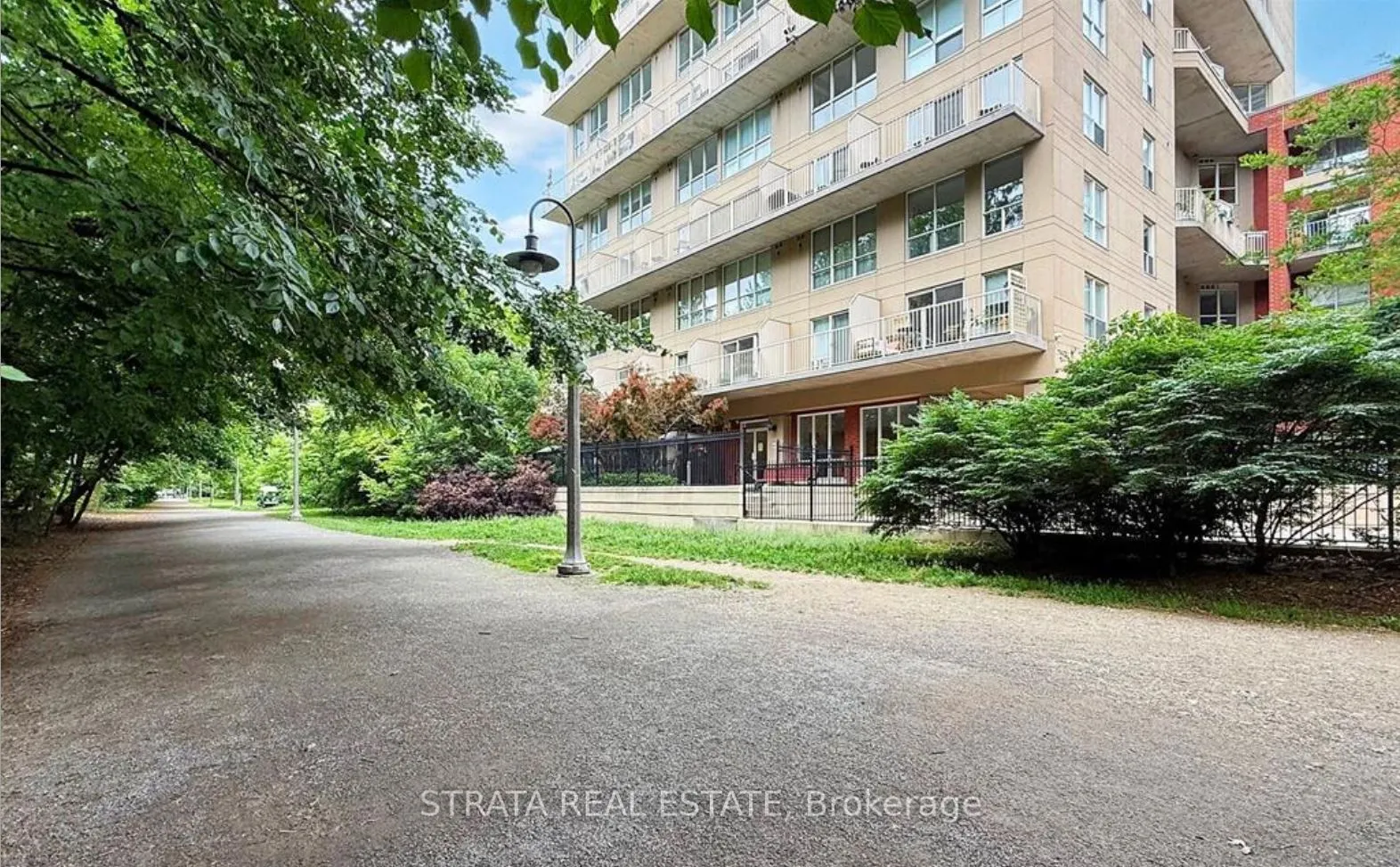 139 Merton Street, #451