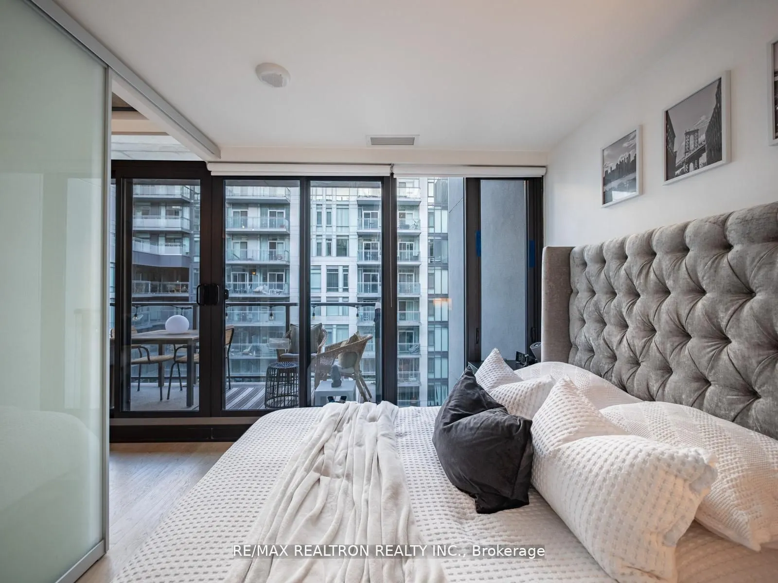 111 Bathurst Street, #1217