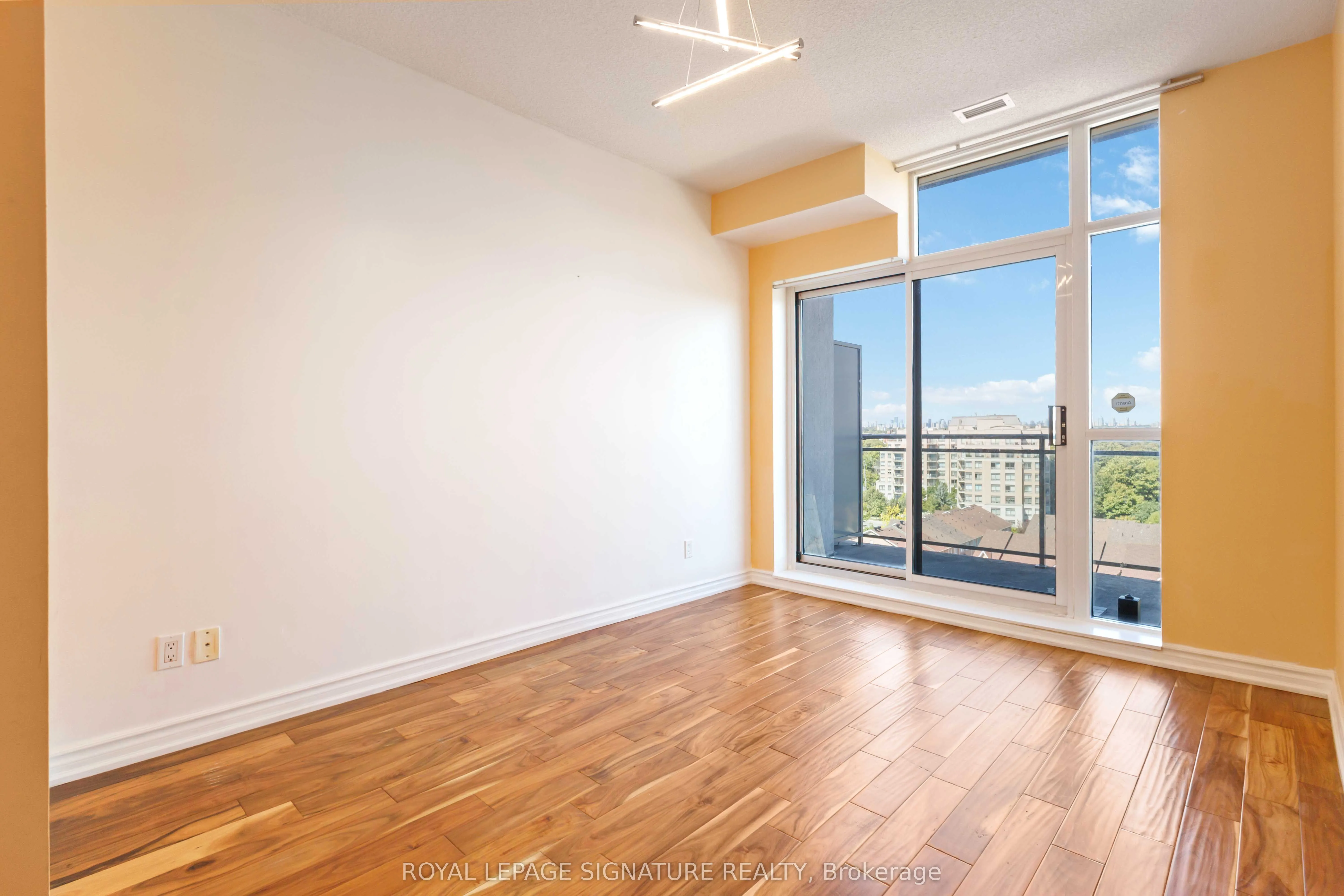 120 Dallimore Circle, #PH904
