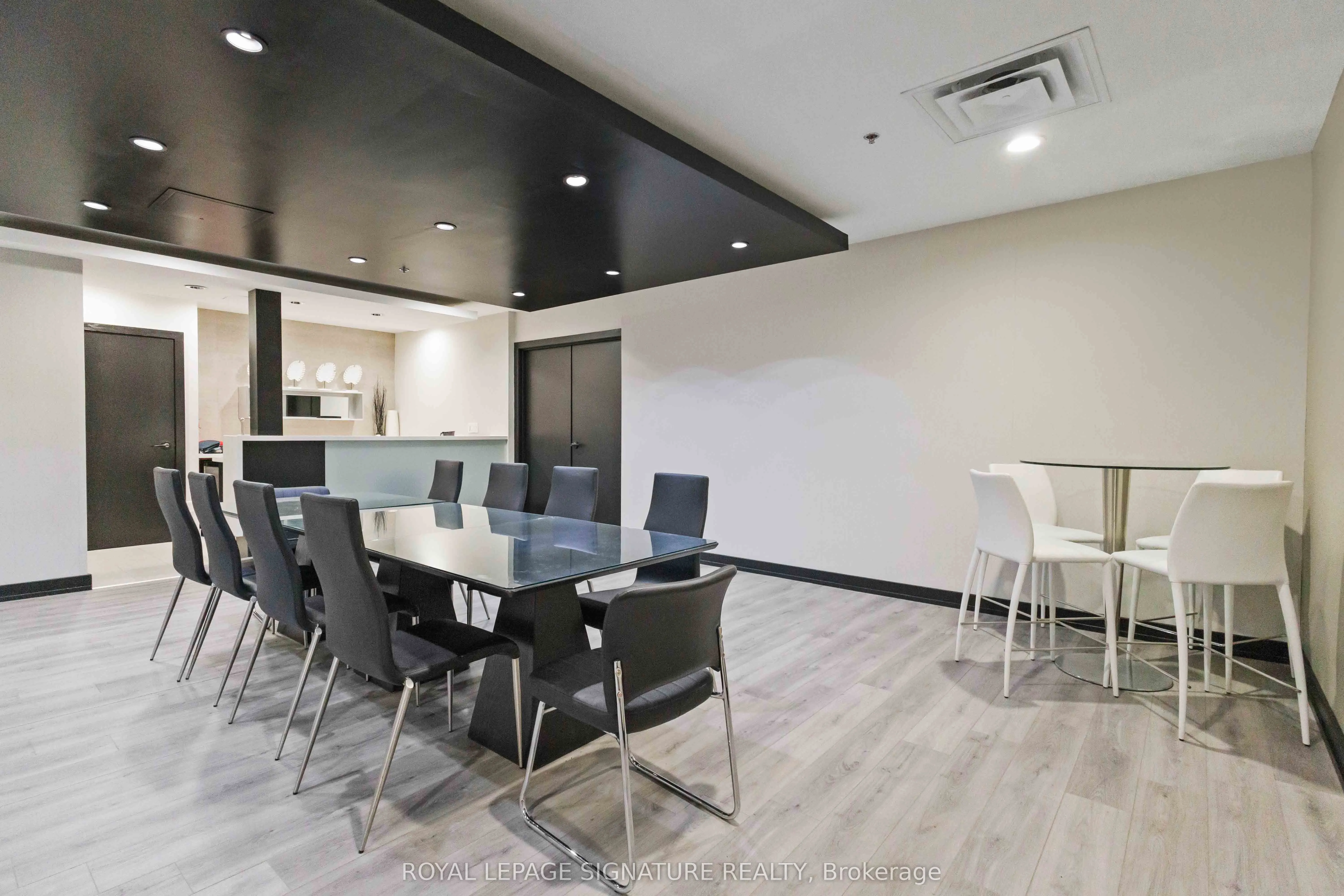 120 Dallimore Circle, #PH904
