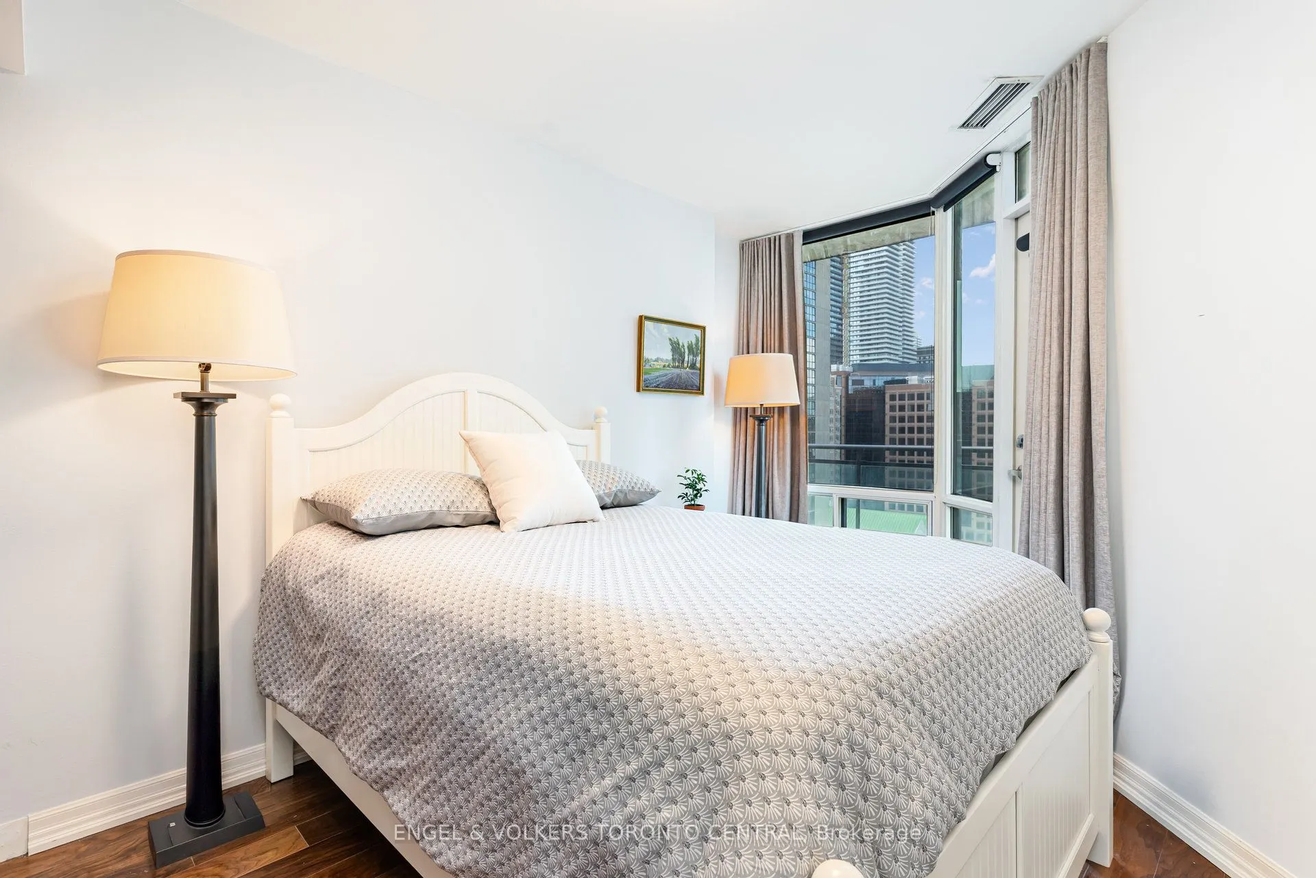 300 Bloor Street E, #2107