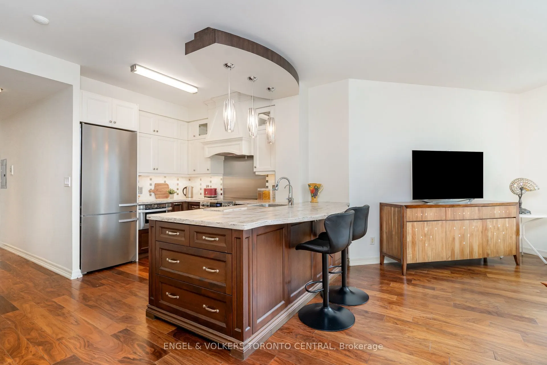 300 Bloor Street E, #2107