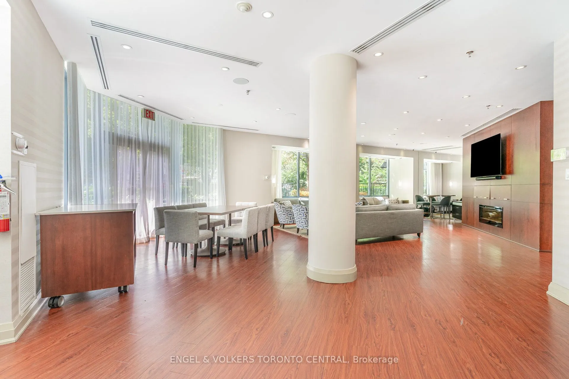 300 Bloor Street E, #2107