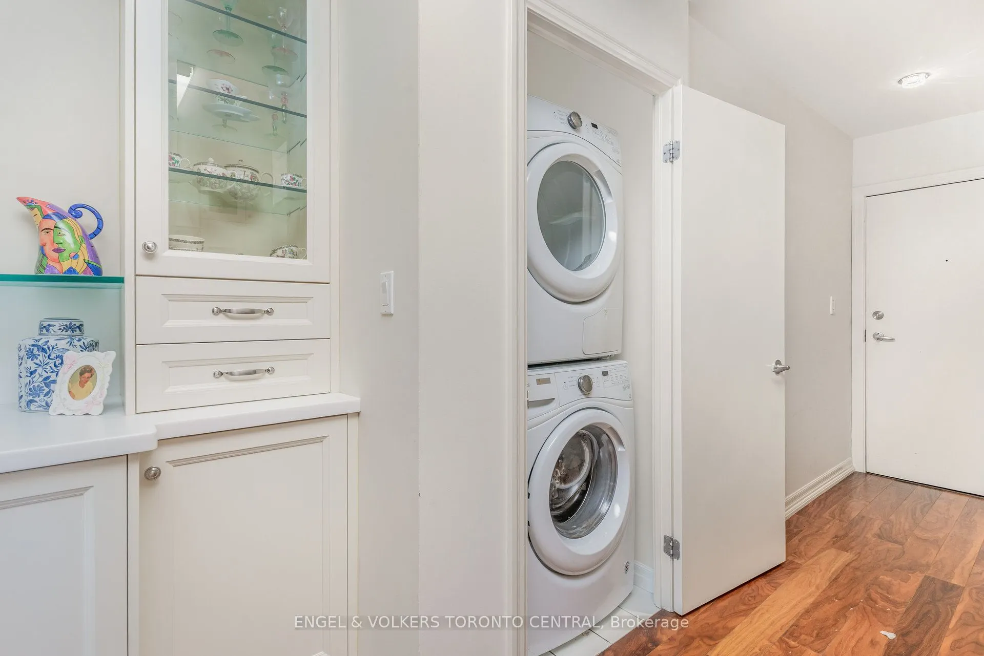 300 Bloor Street E, #2107