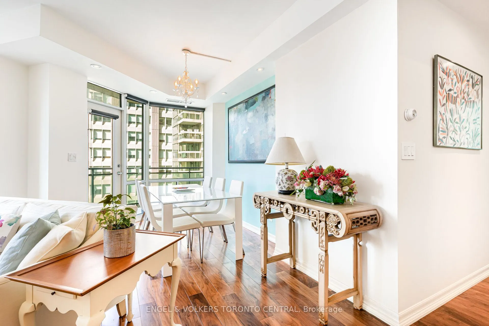 300 Bloor Street E, #2107