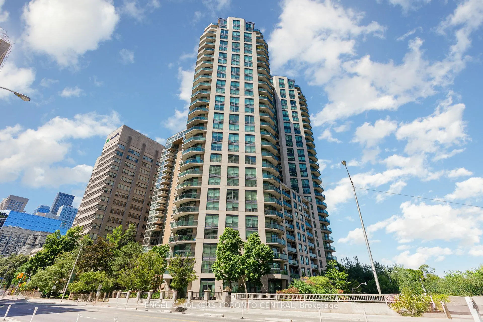 300 Bloor Street E, #2107