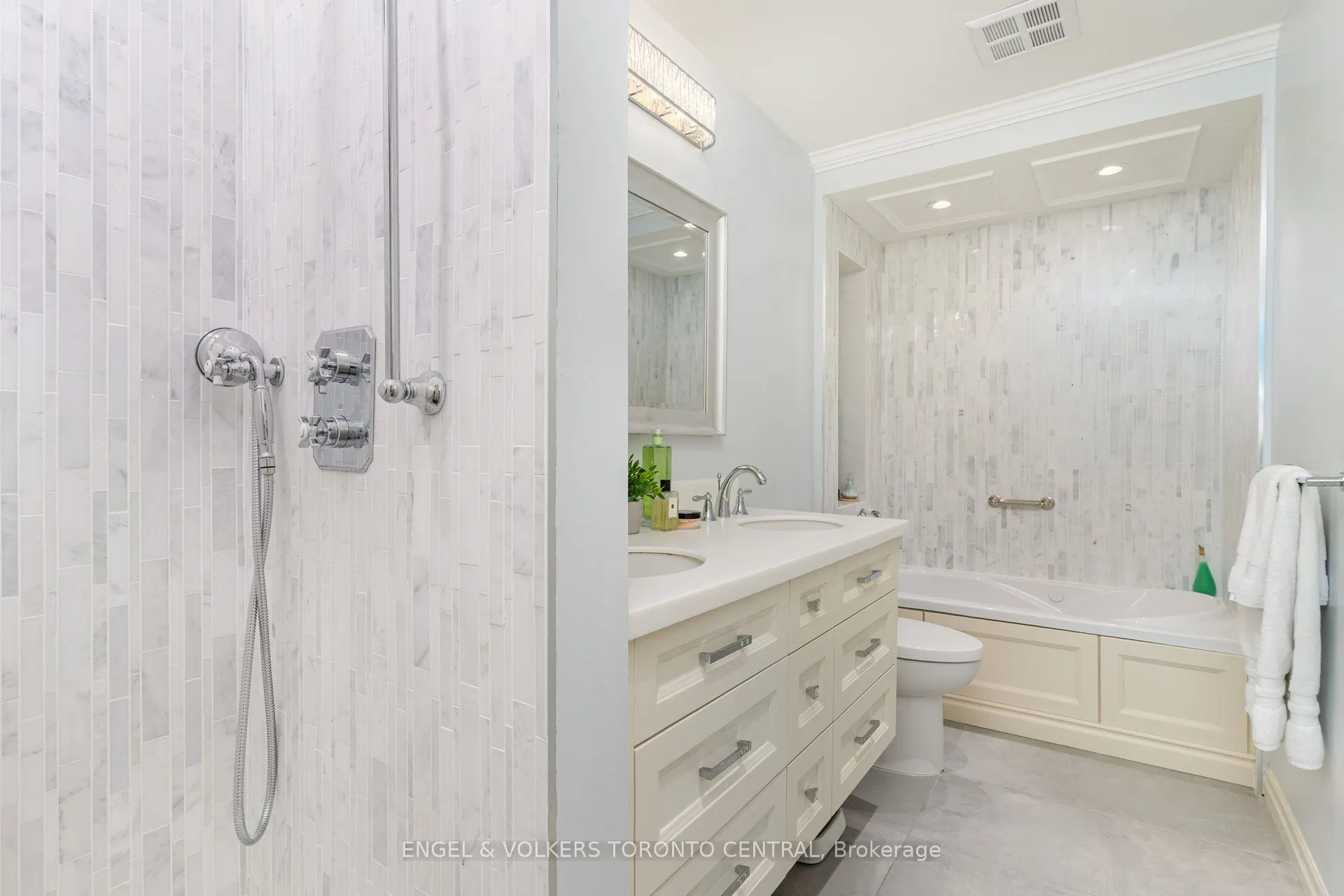 300 Bloor Street E, #2107