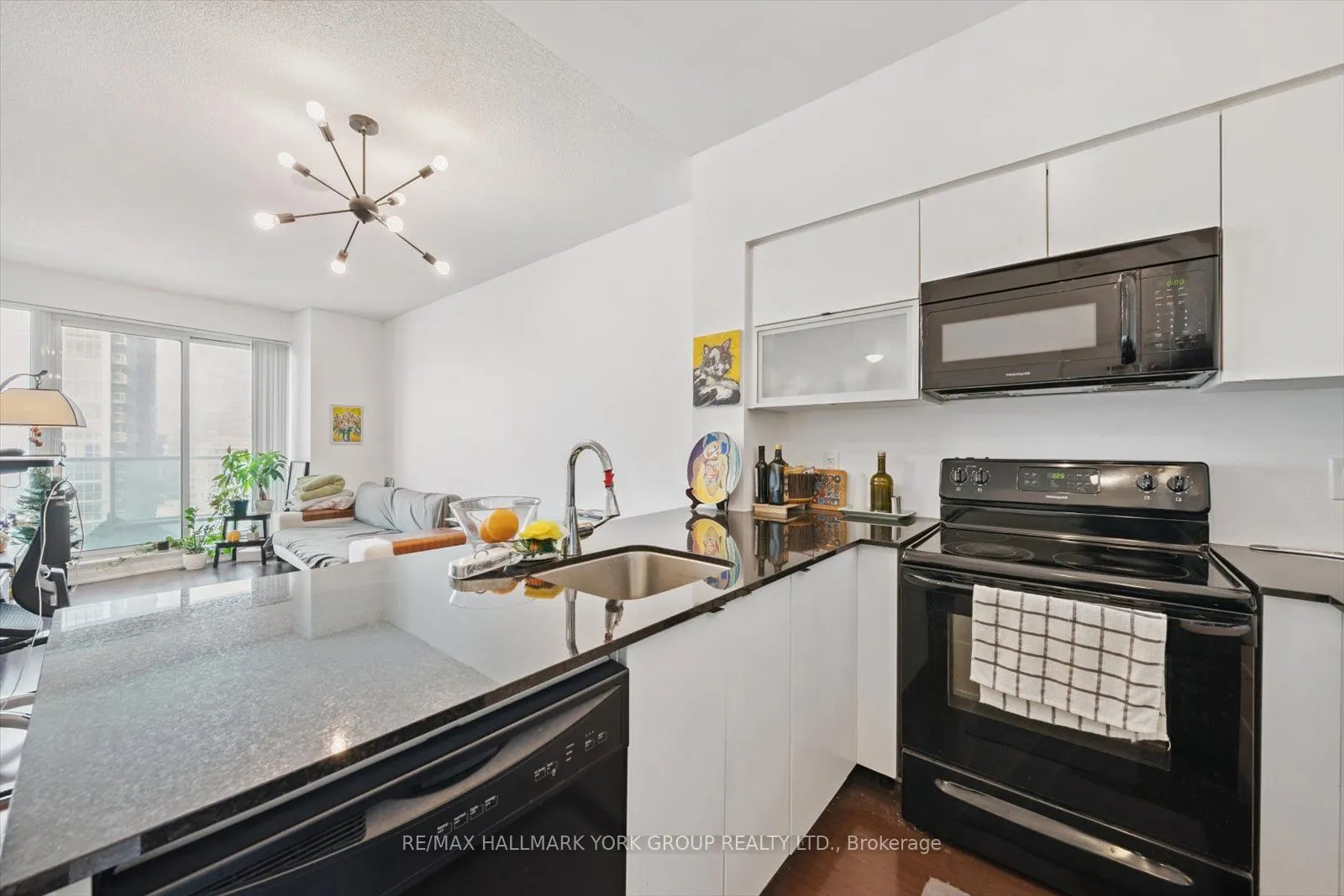 150 East Liberty Street, #1113