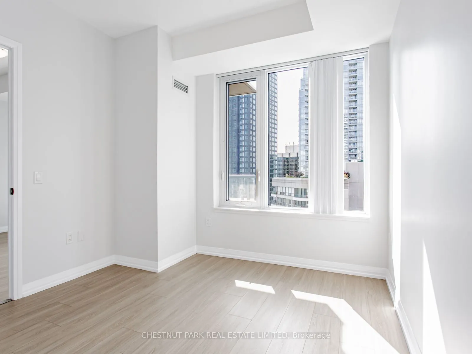 25 Holly Street, #1901