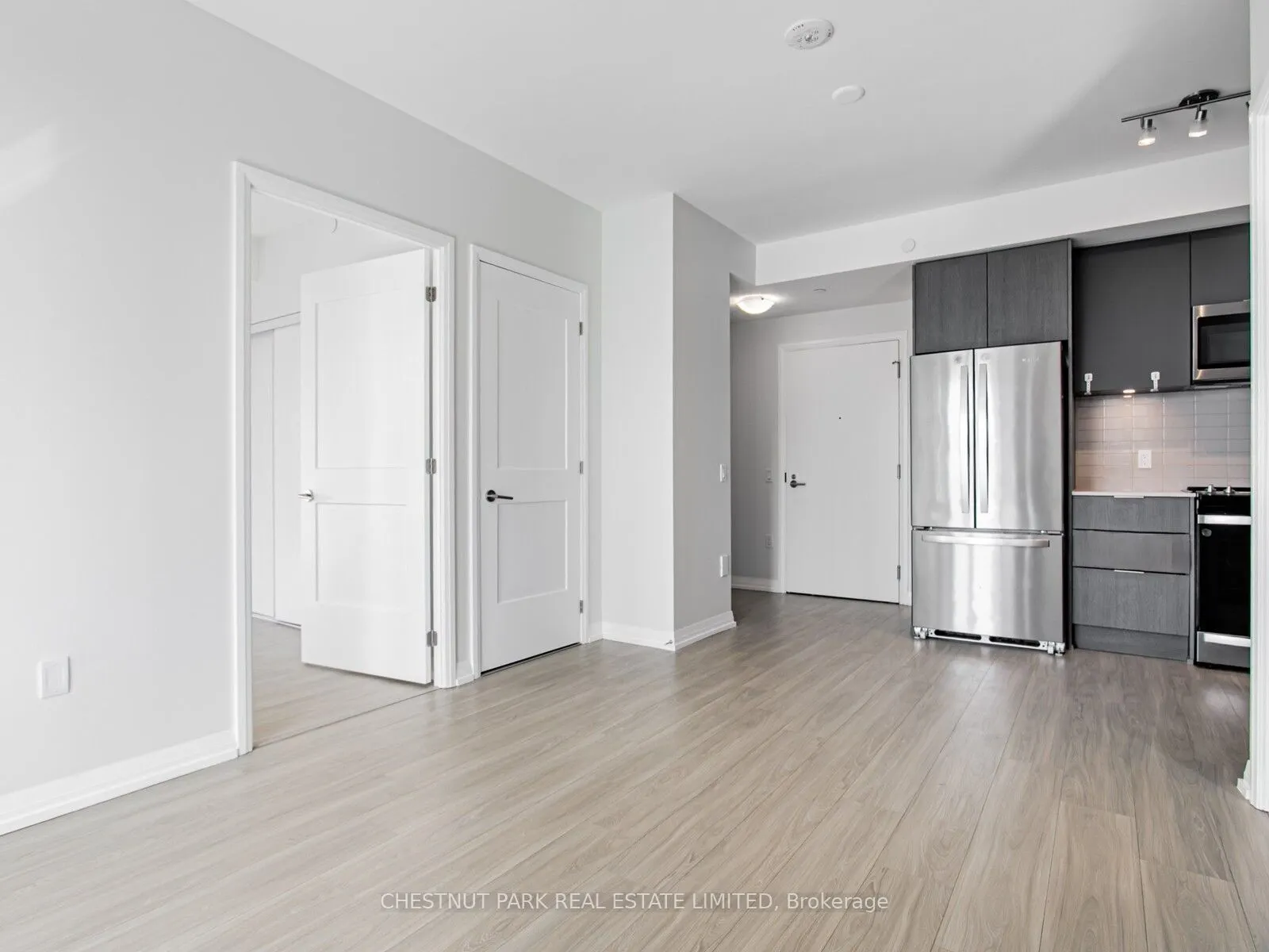 25 Holly Street, #1901