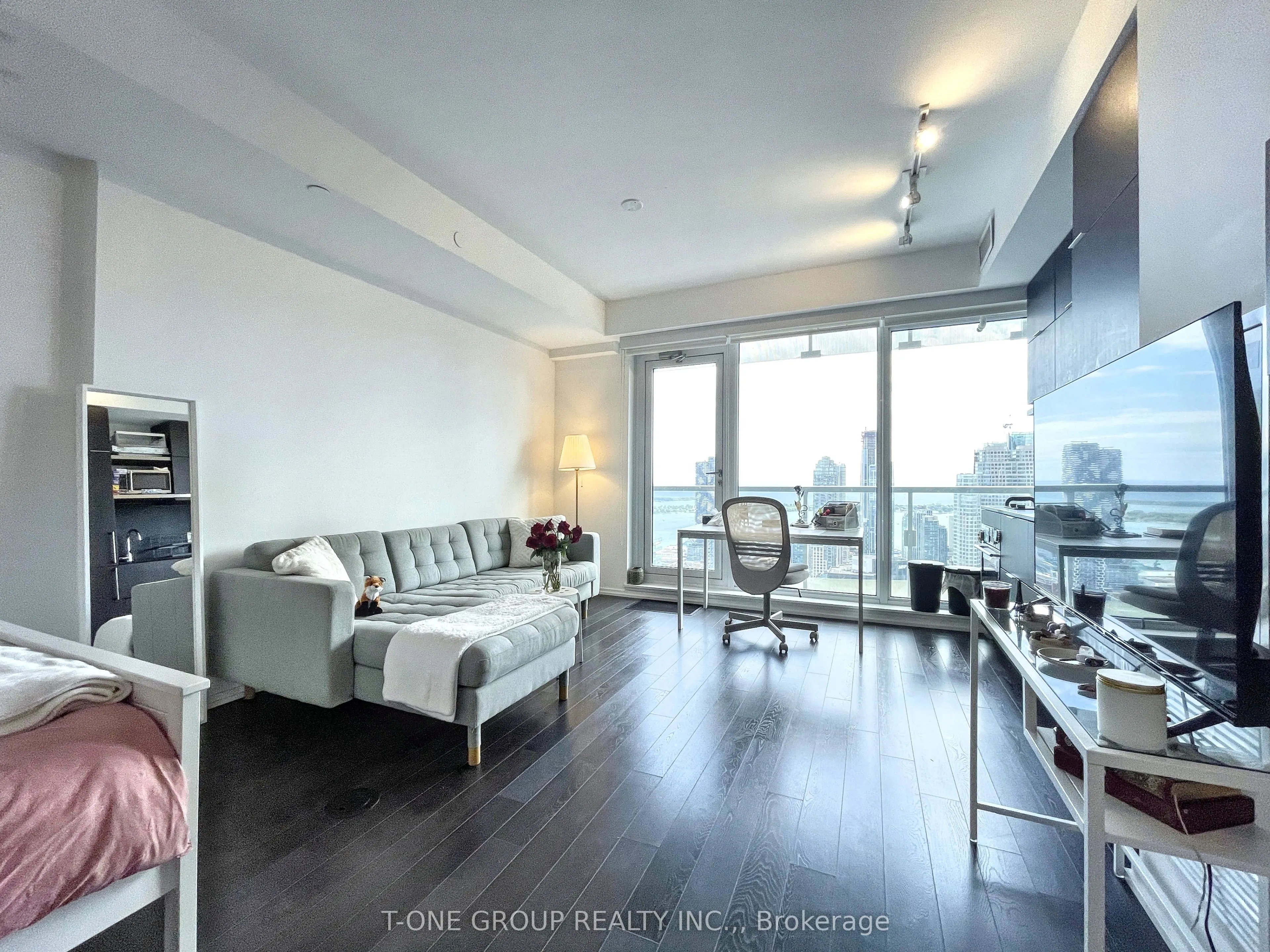 197 Yonge Street, #5108