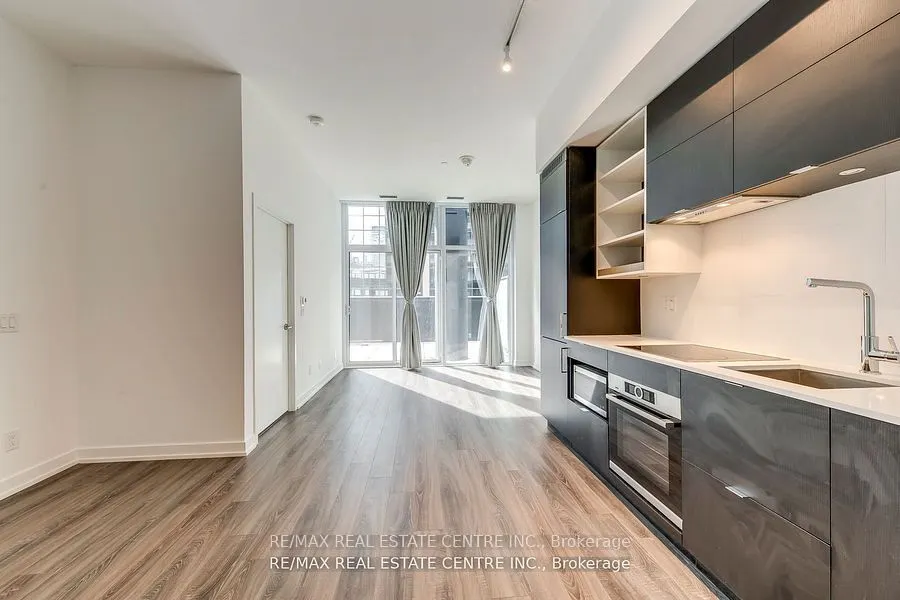 20 Edward Street, #406