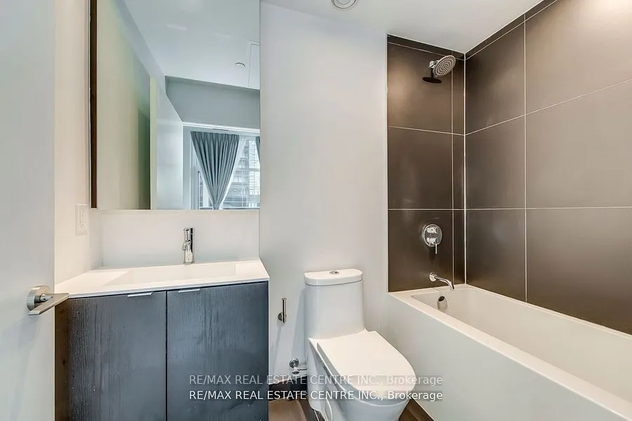 20 Edward Street, #406