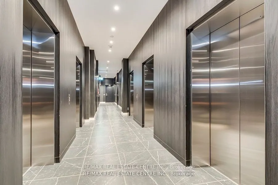 20 Edward Street, #406