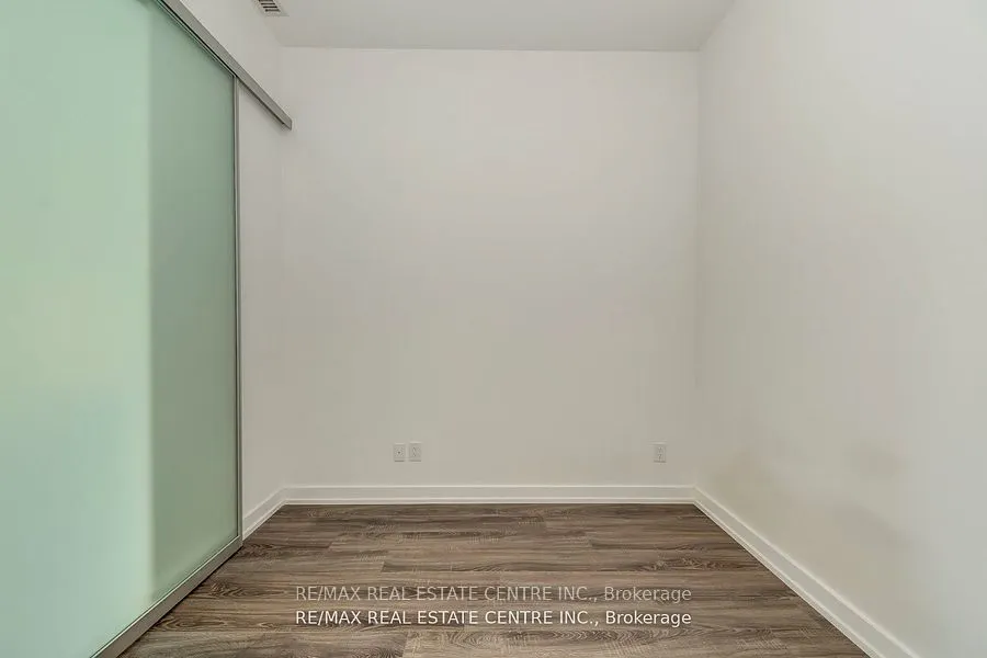 20 Edward Street, #406