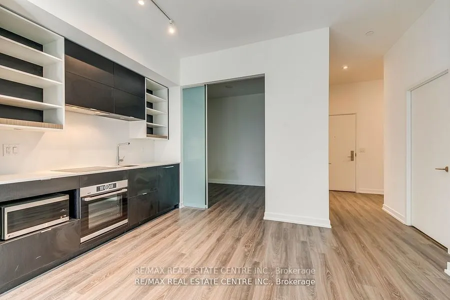20 Edward Street, #406
