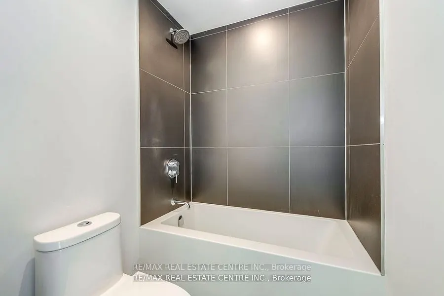 20 Edward Street, #406