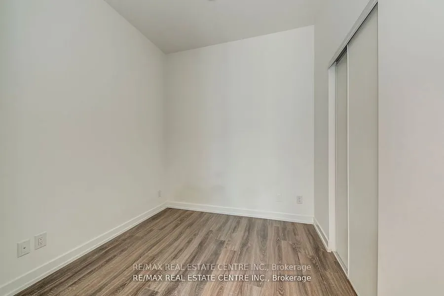 20 Edward Street, #406