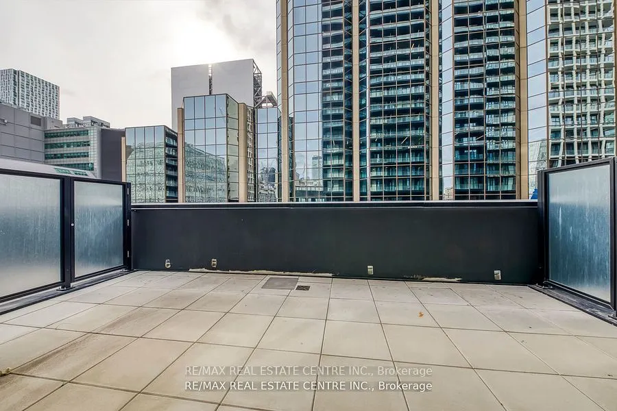 20 Edward Street, #406