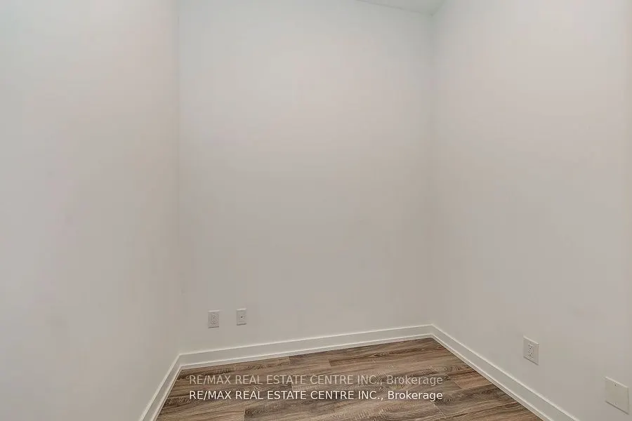 20 Edward Street, #406