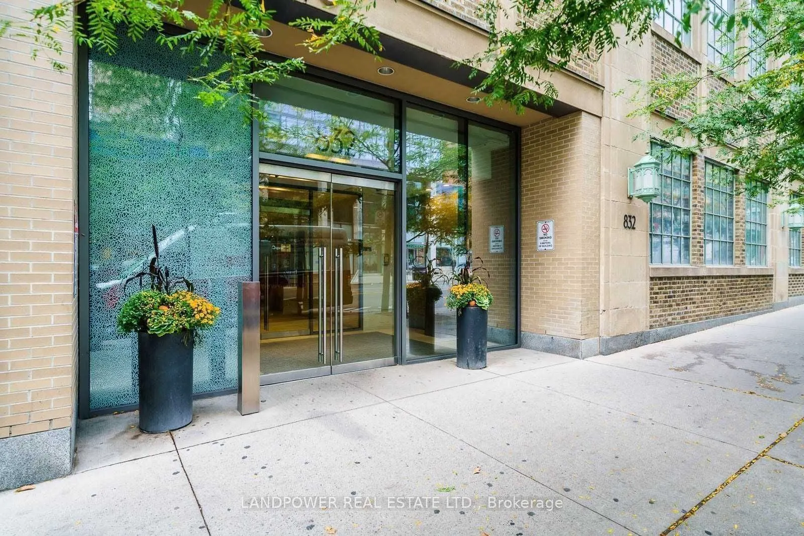 832 Bay Street, #3003