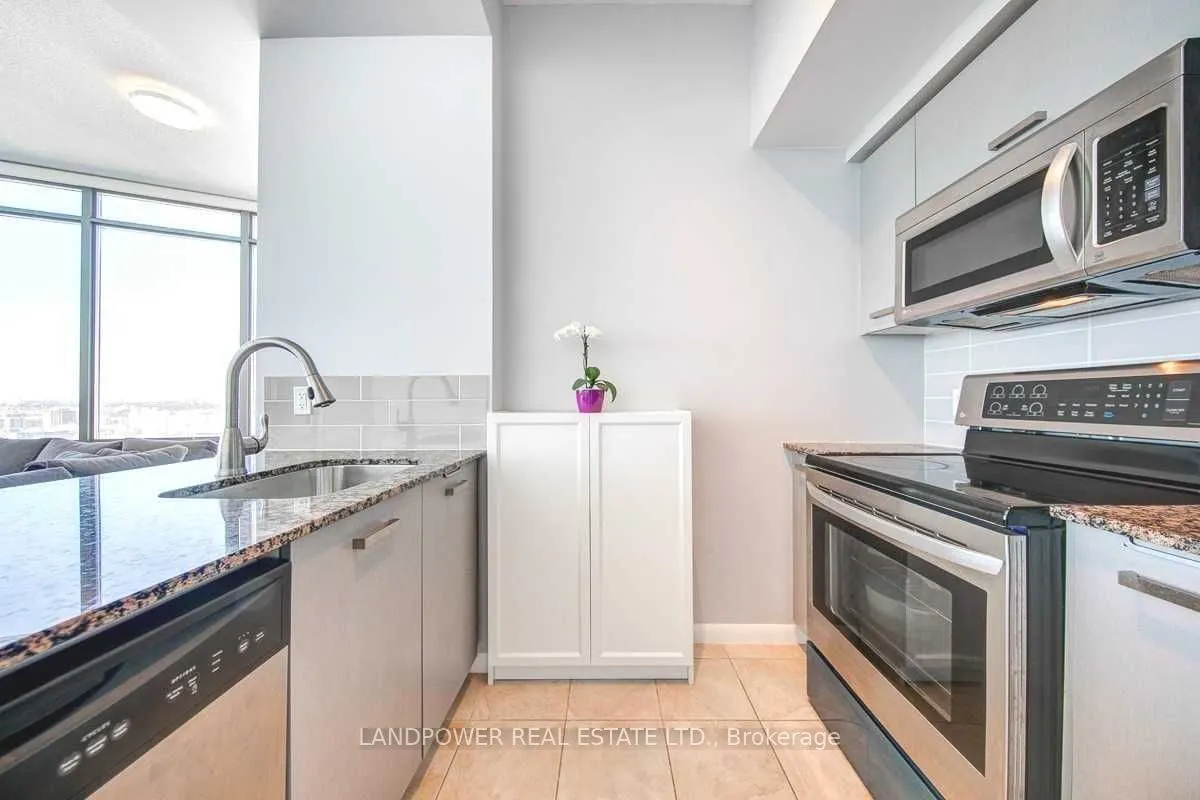 832 Bay Street, #3003