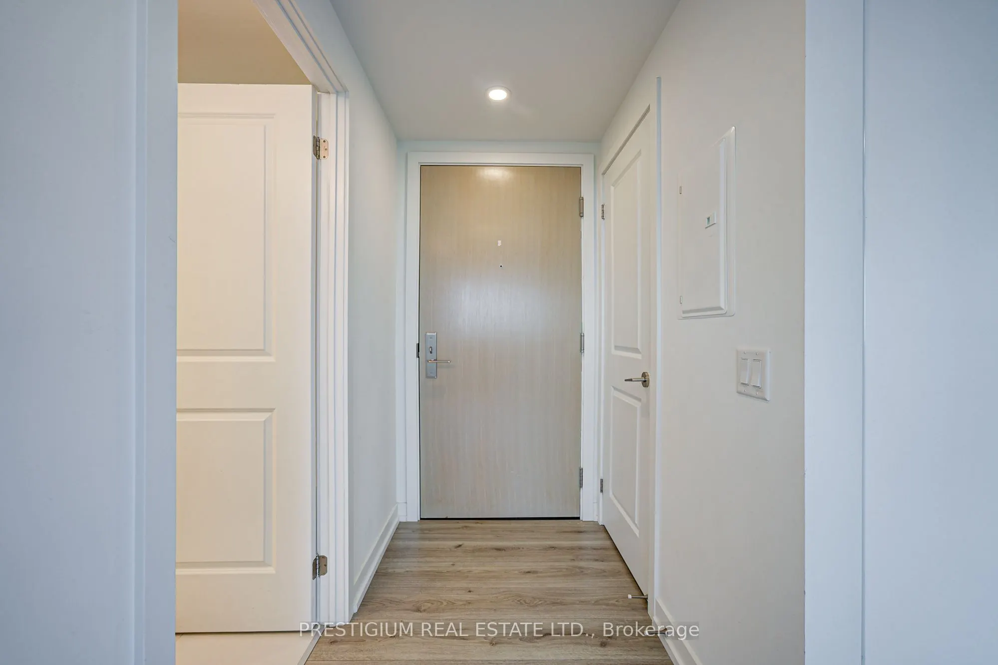 395 Bloor Street E, #2708