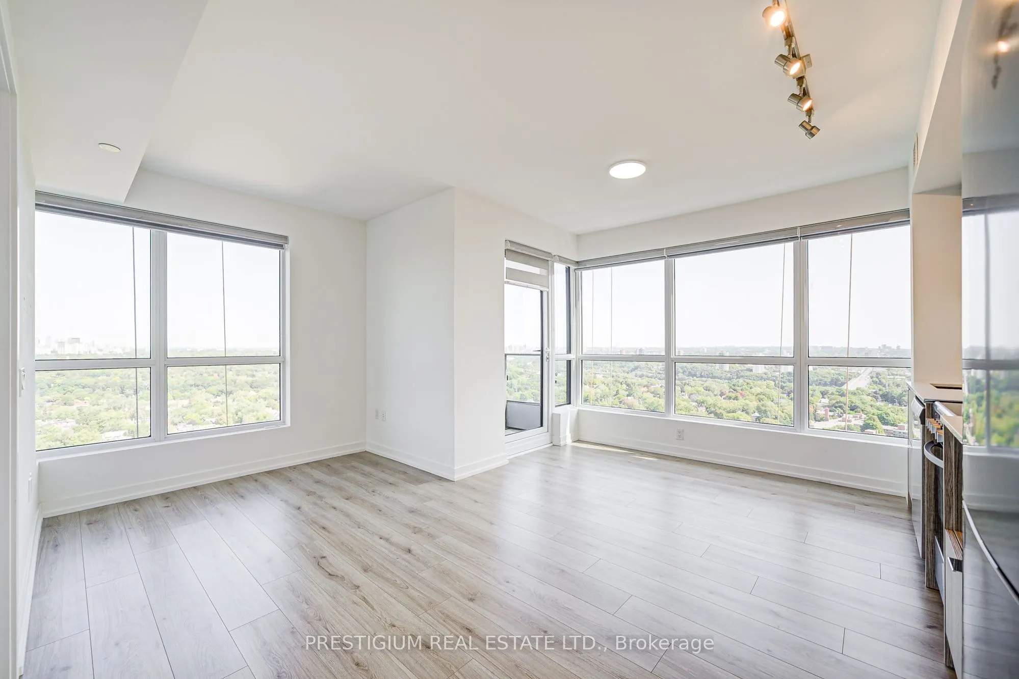 395 Bloor Street E, #2708
