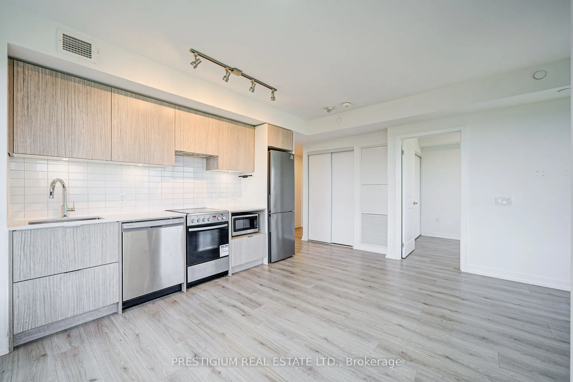 395 Bloor Street E, #2708