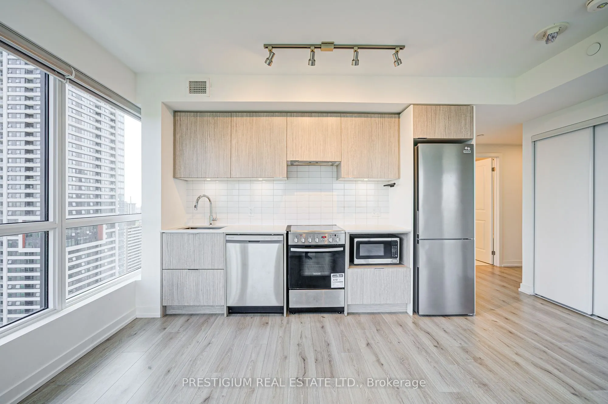395 Bloor Street E, #2708