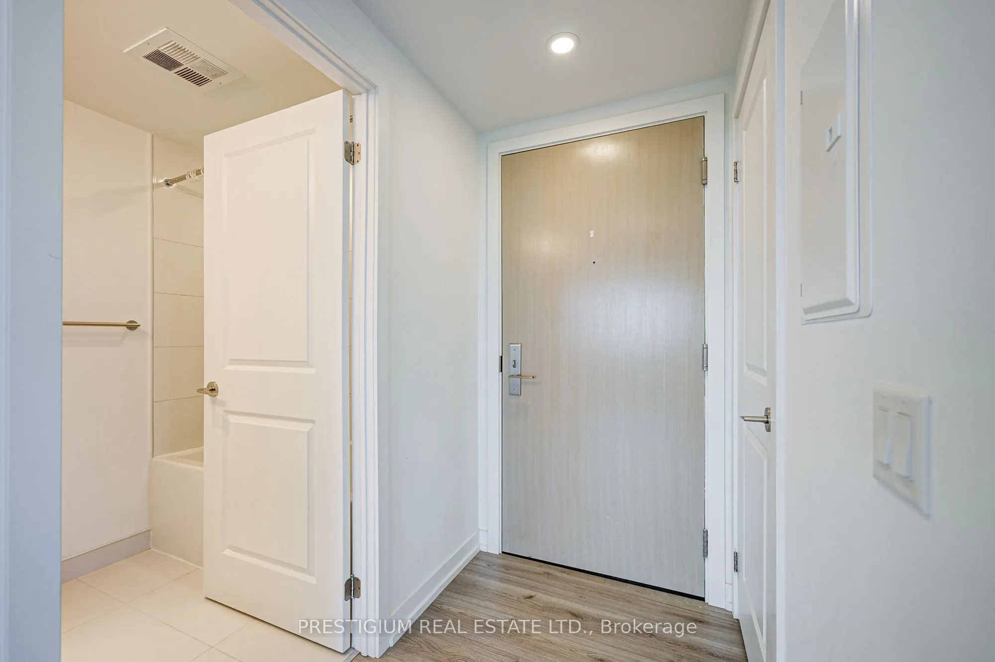 395 Bloor Street E, #2708