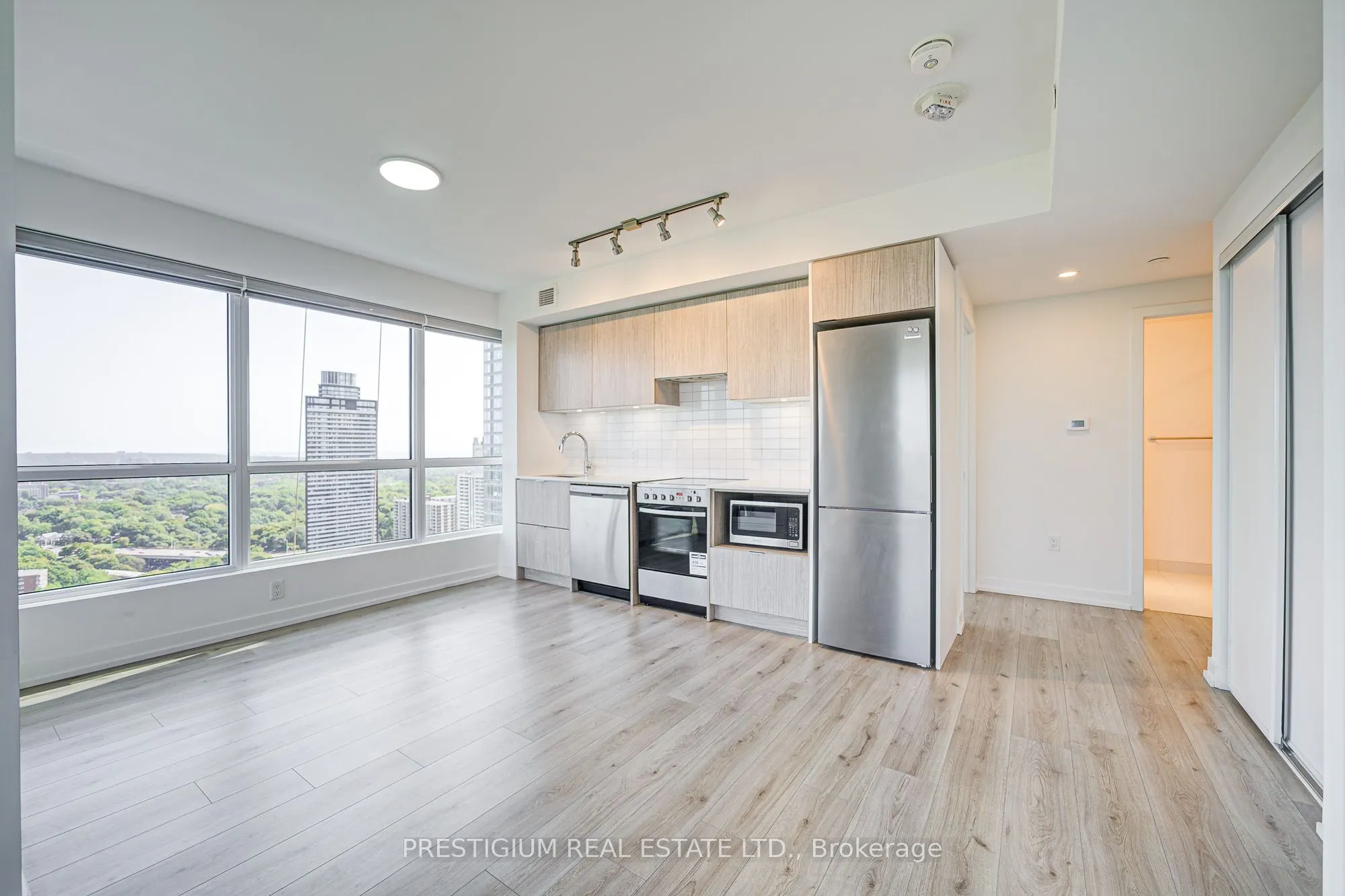 395 Bloor Street E, #2708